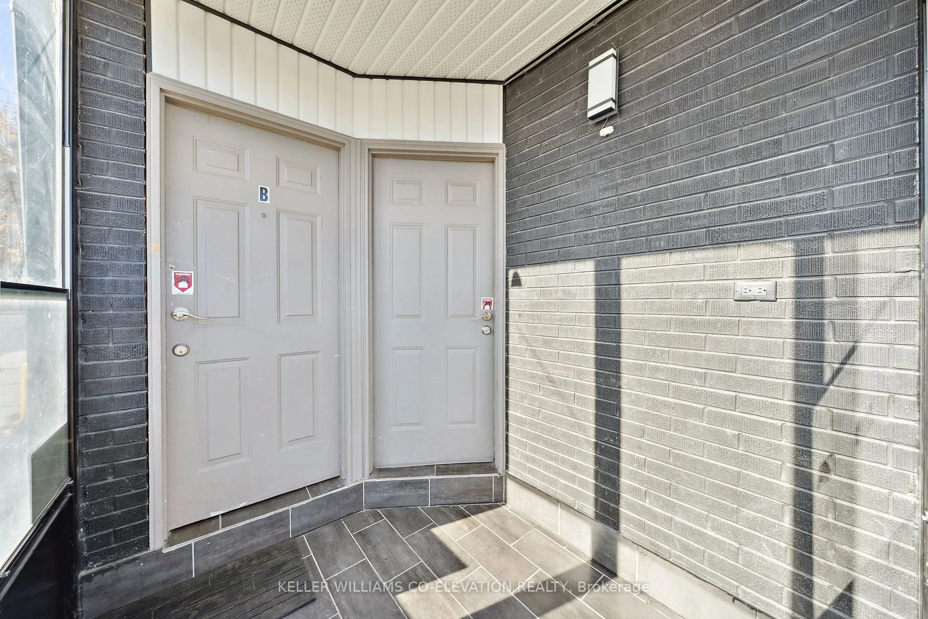 681 Scarlett Road, #Upper Level