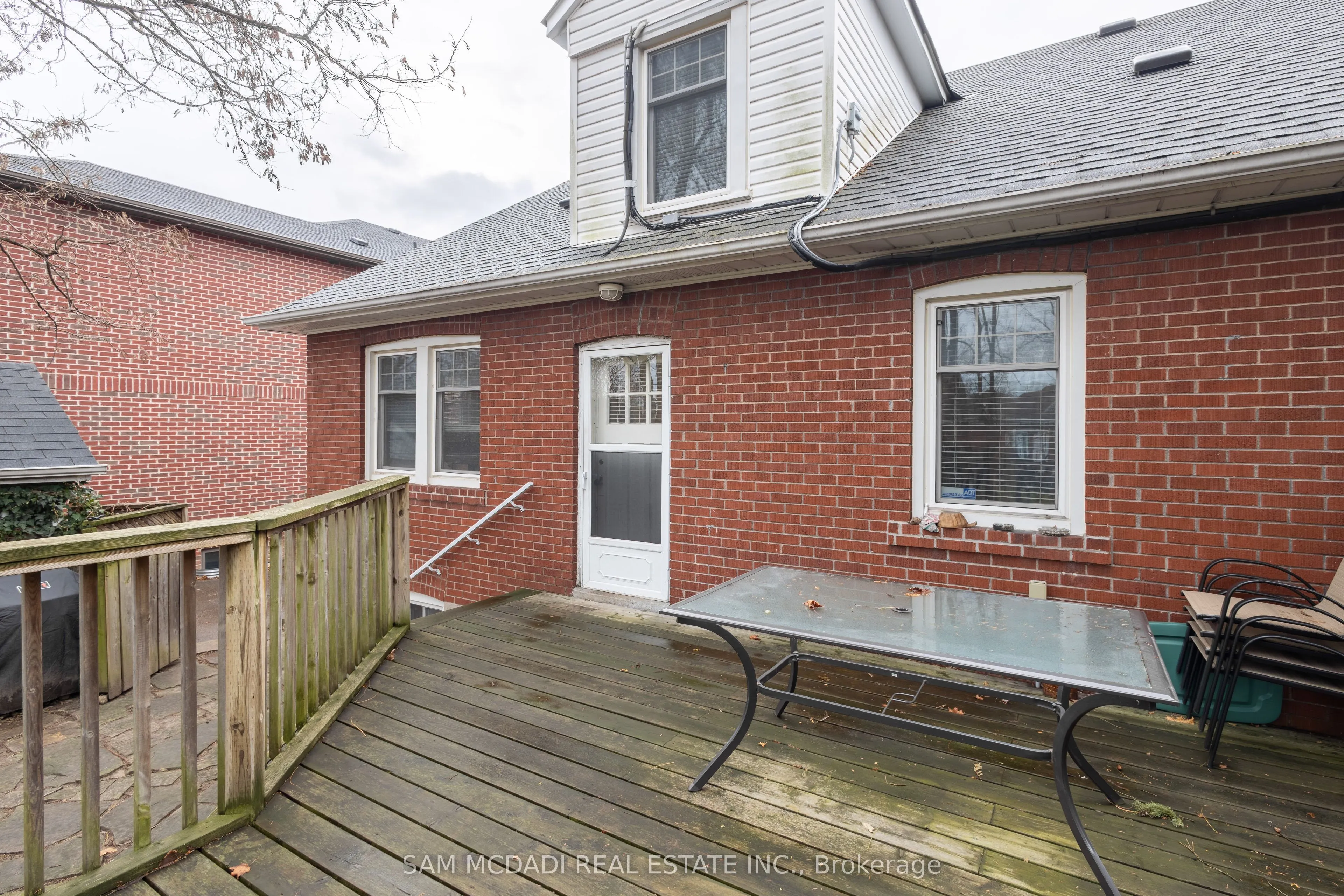 11 Brant Avenue