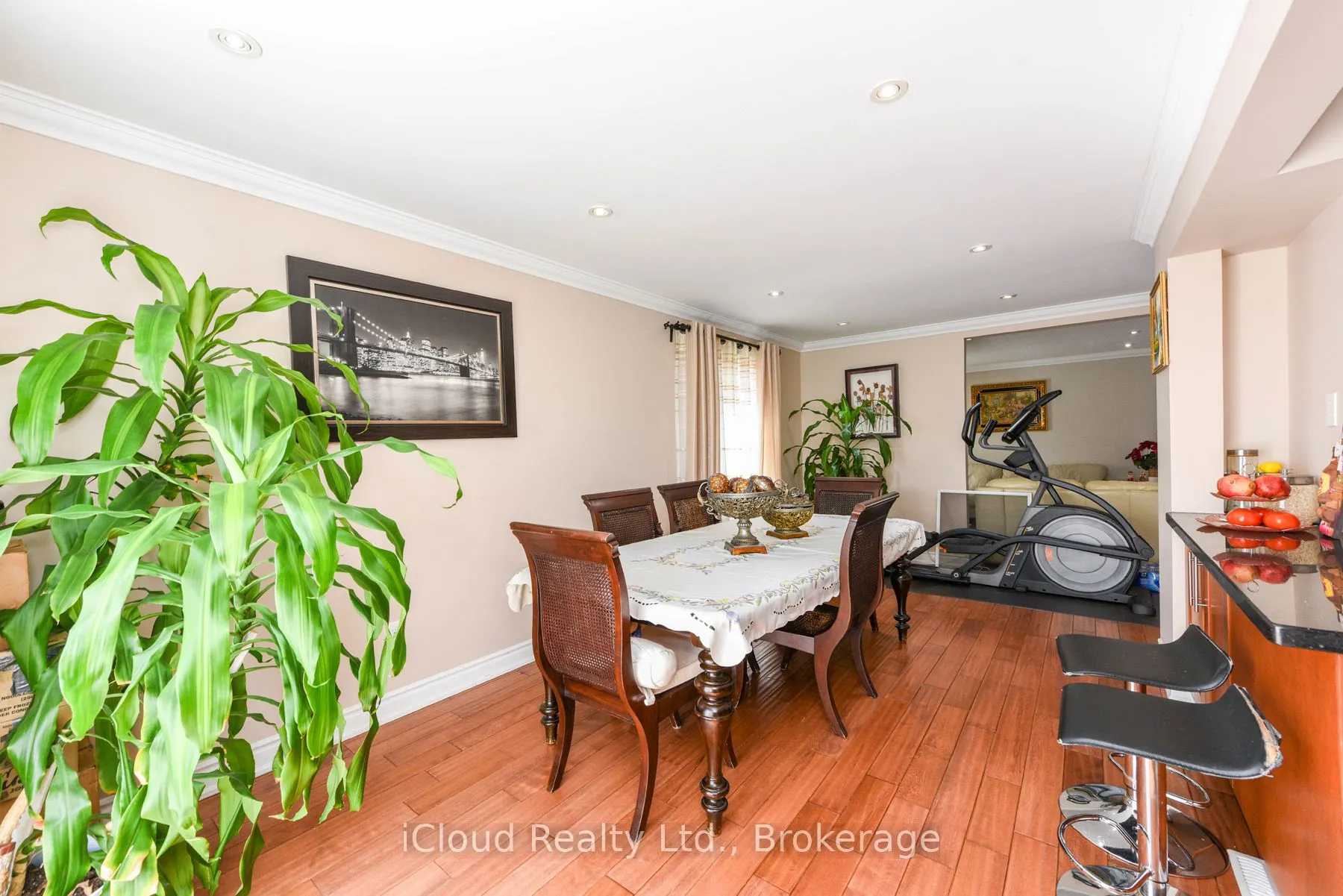 5136 Palomar Crescent