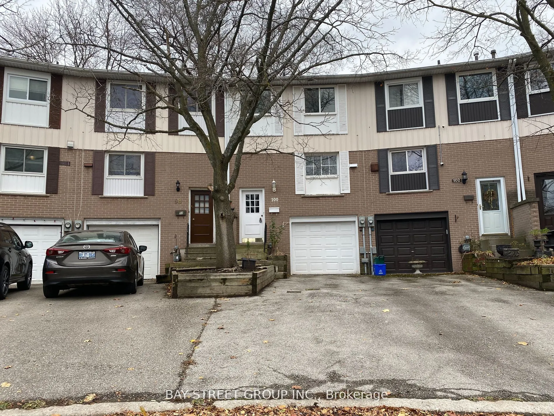 100 Oakdale Drive