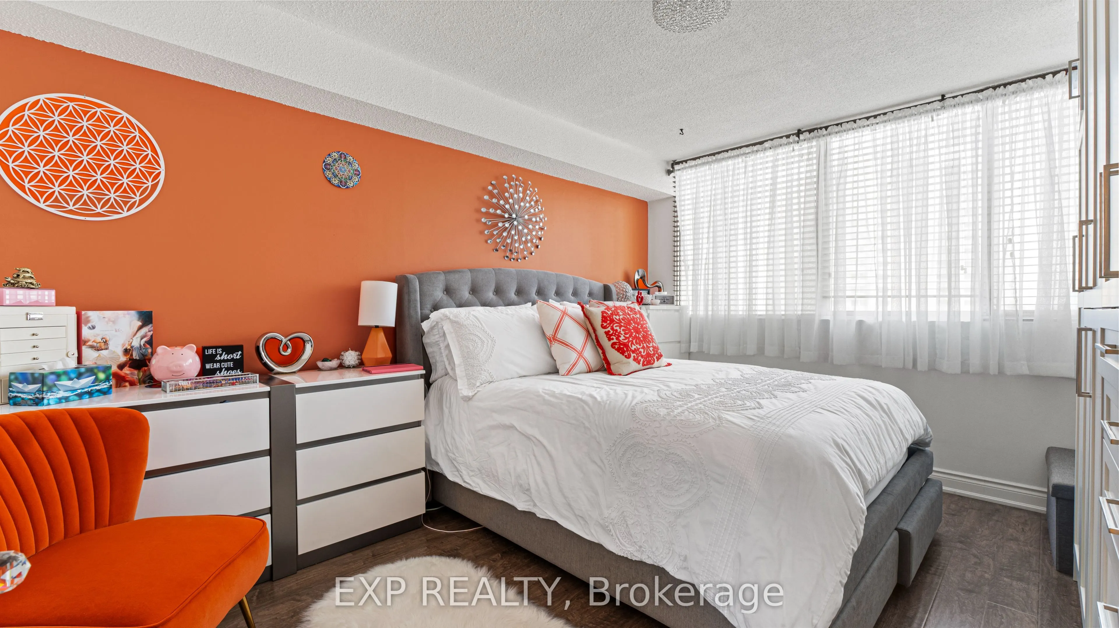 3590 Kaneff Crescent, #1404