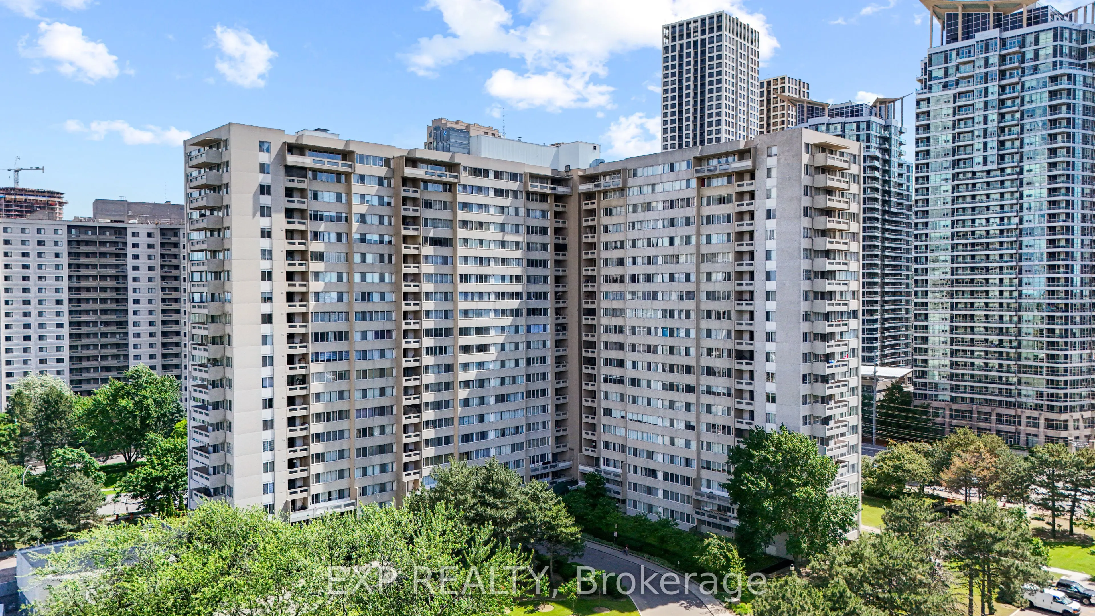 3590 Kaneff Crescent, #1404