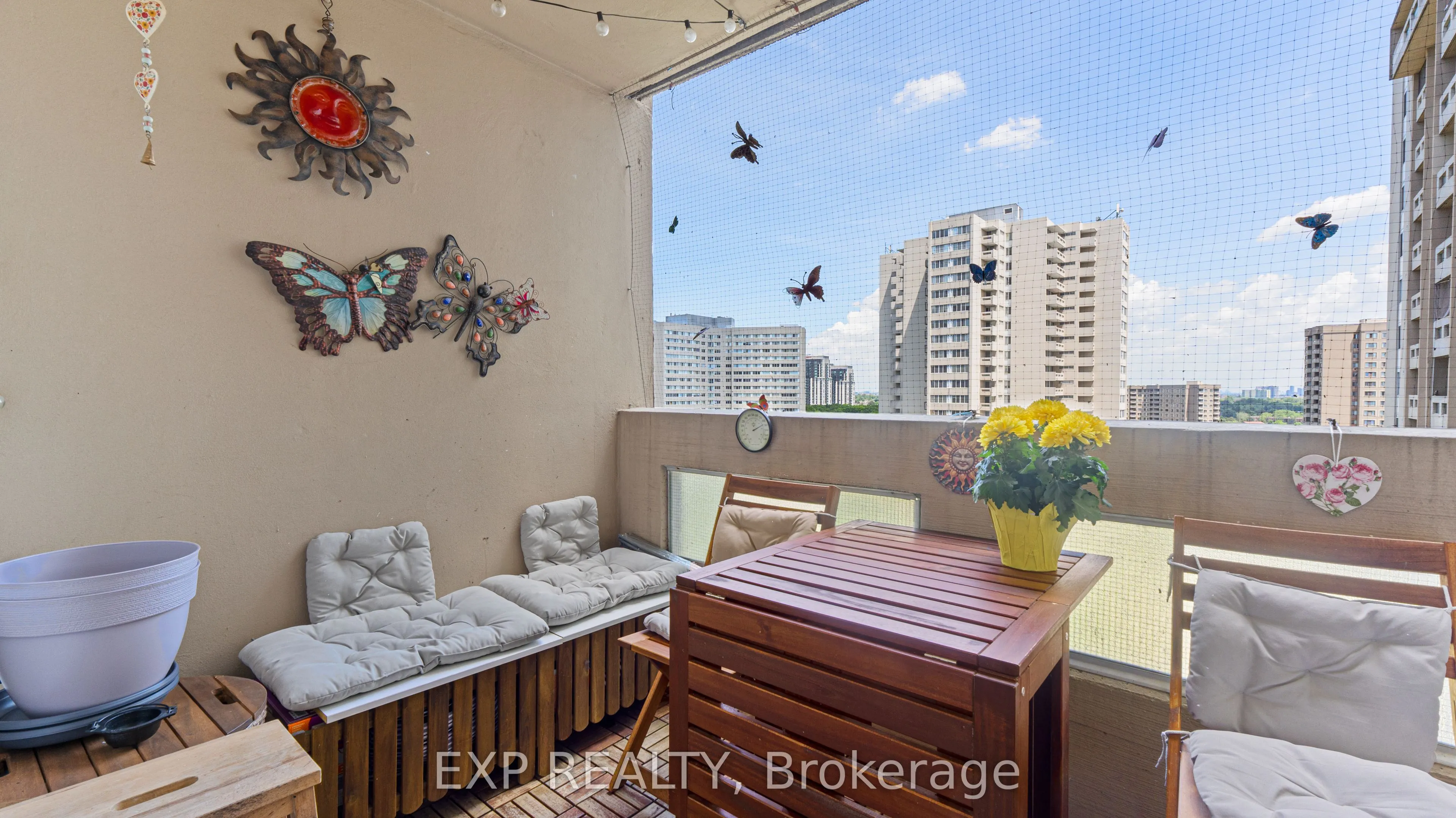 3590 Kaneff Crescent, #1404