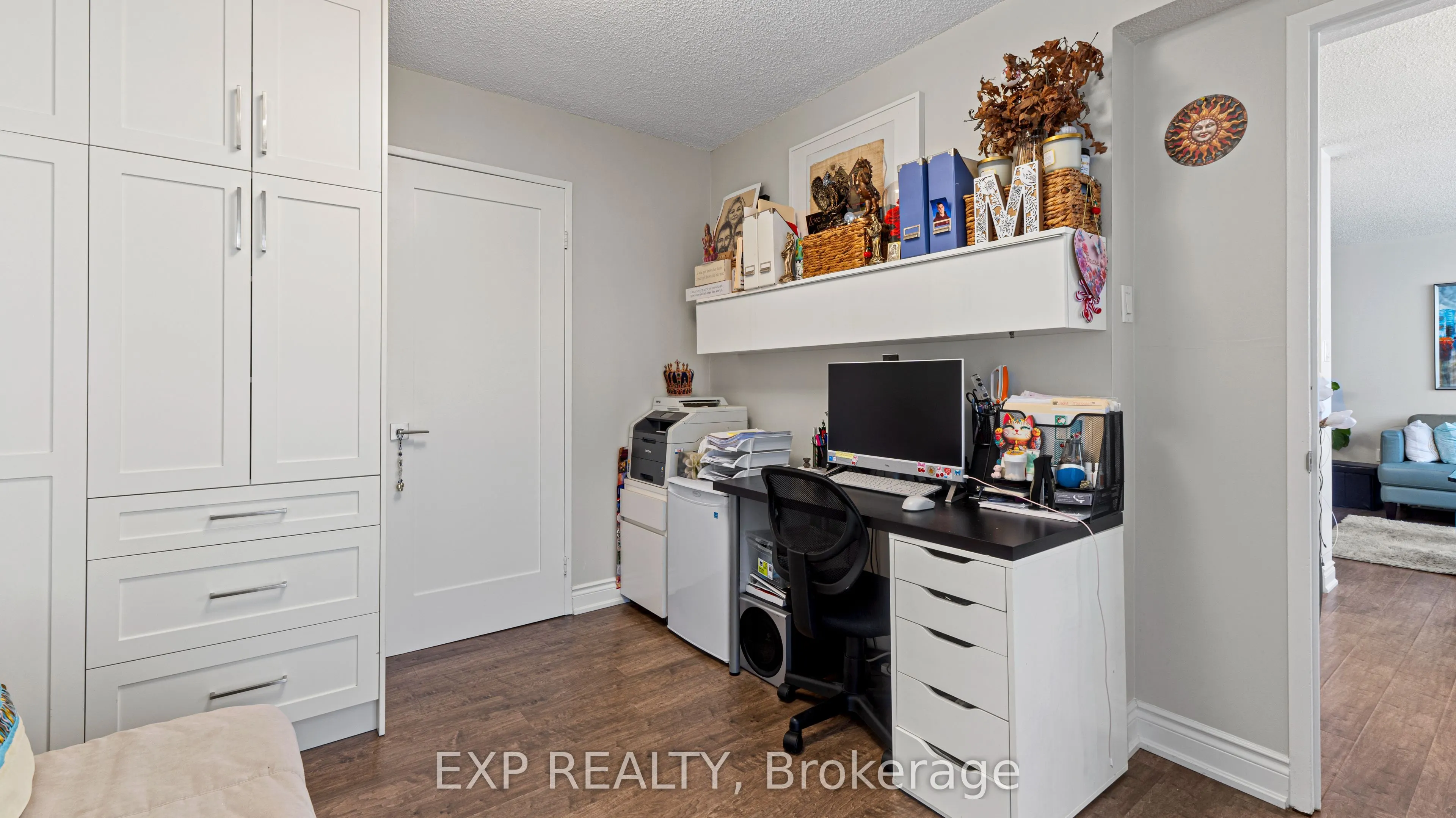3590 Kaneff Crescent, #1404
