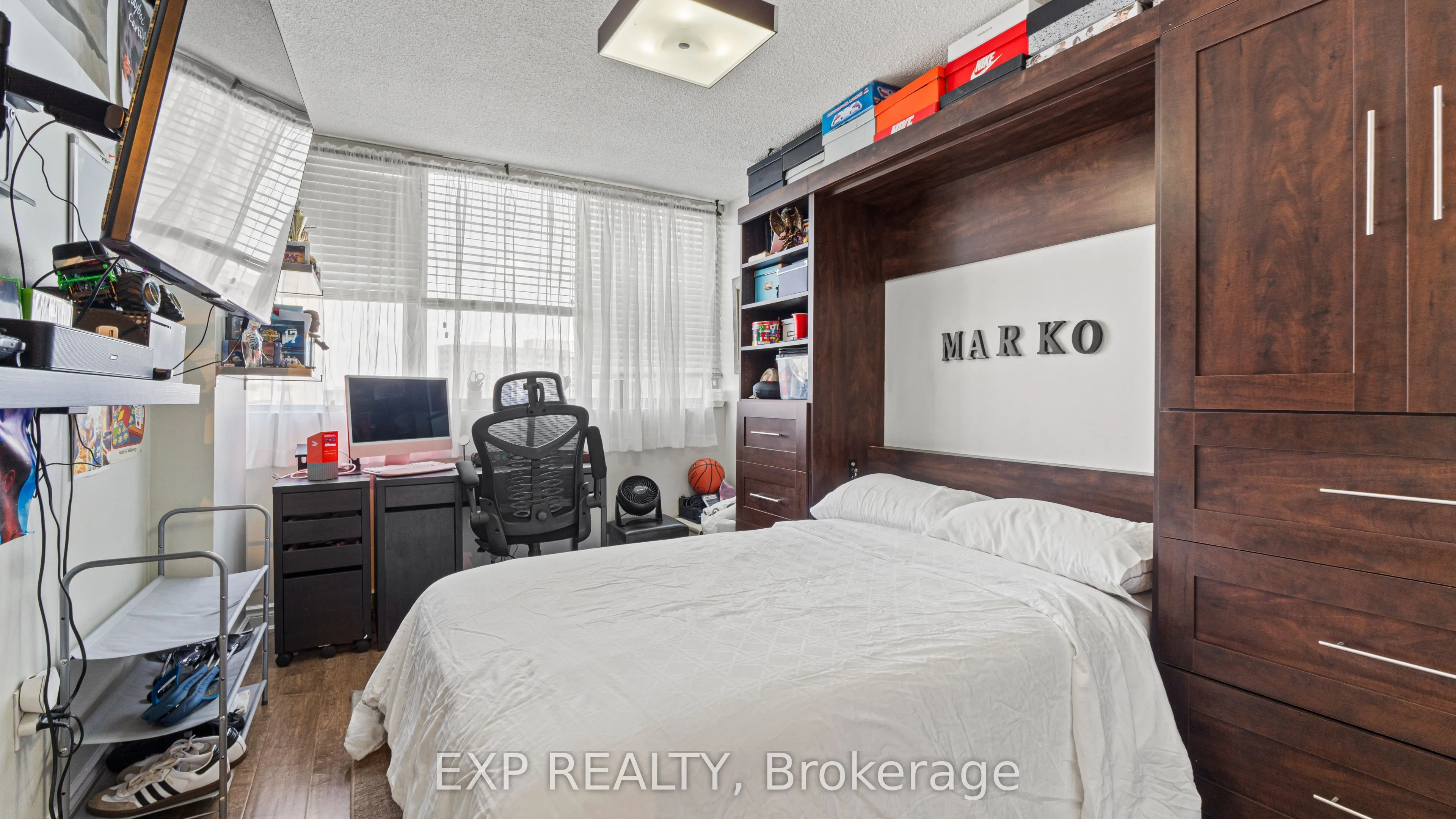 3590 Kaneff Crescent, #1404