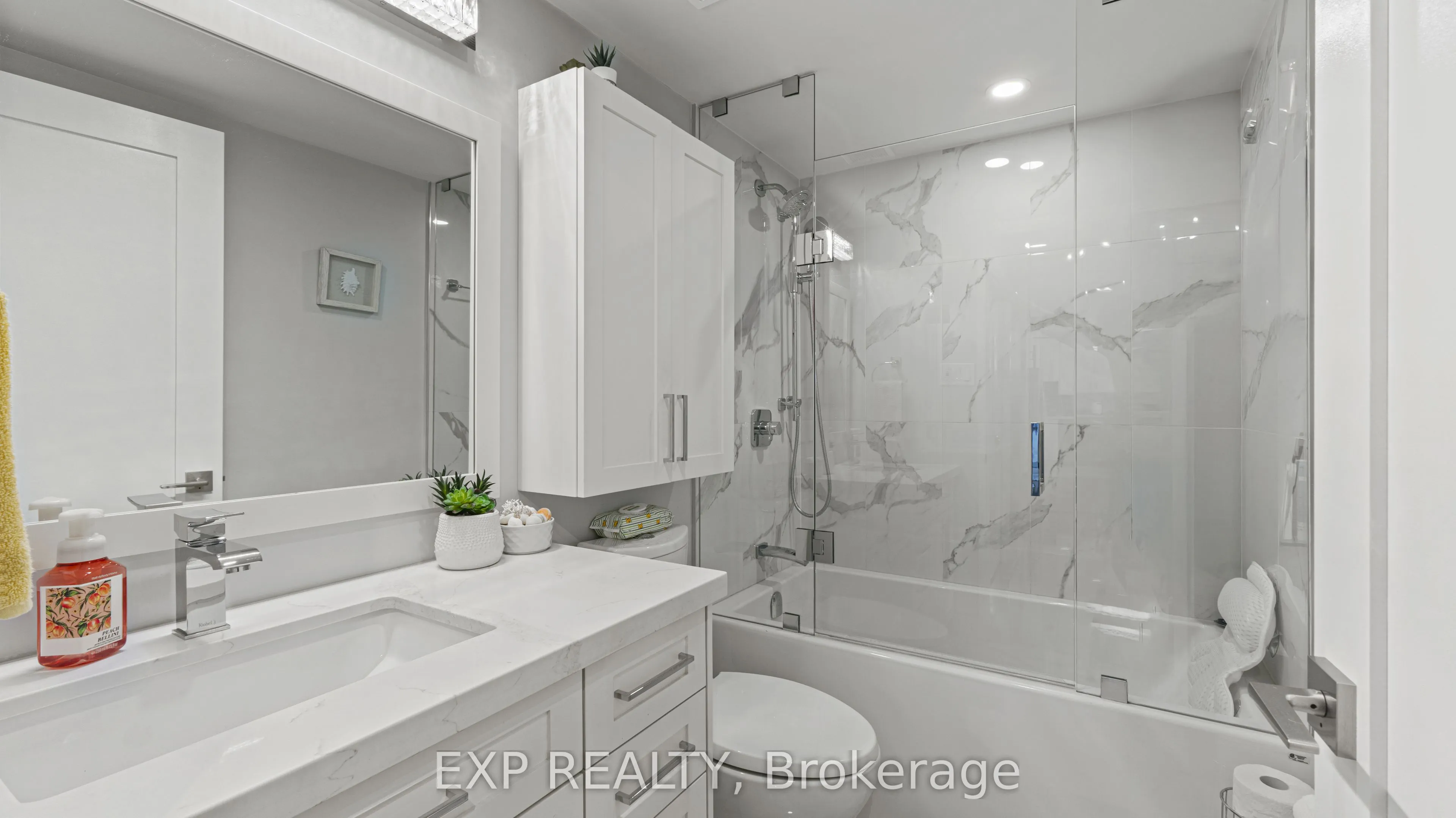 3590 Kaneff Crescent, #1404