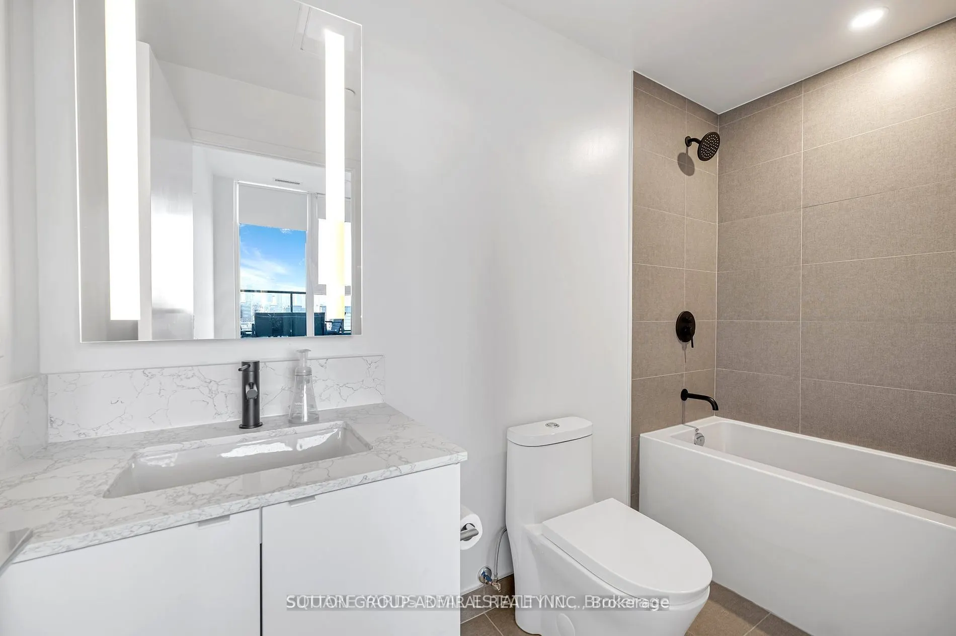 270 Dufferin Street, #PH01