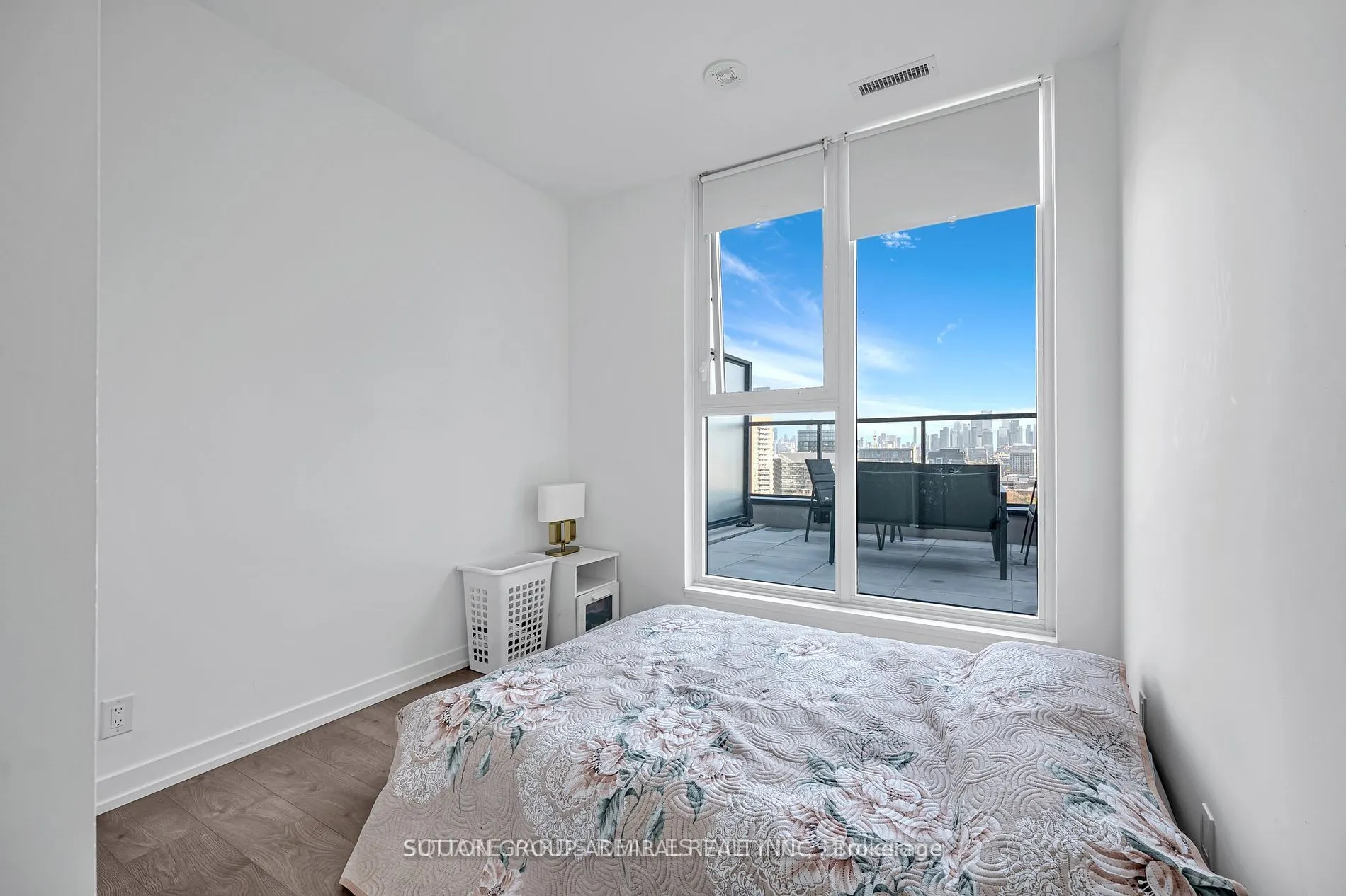 270 Dufferin Street, #PH01