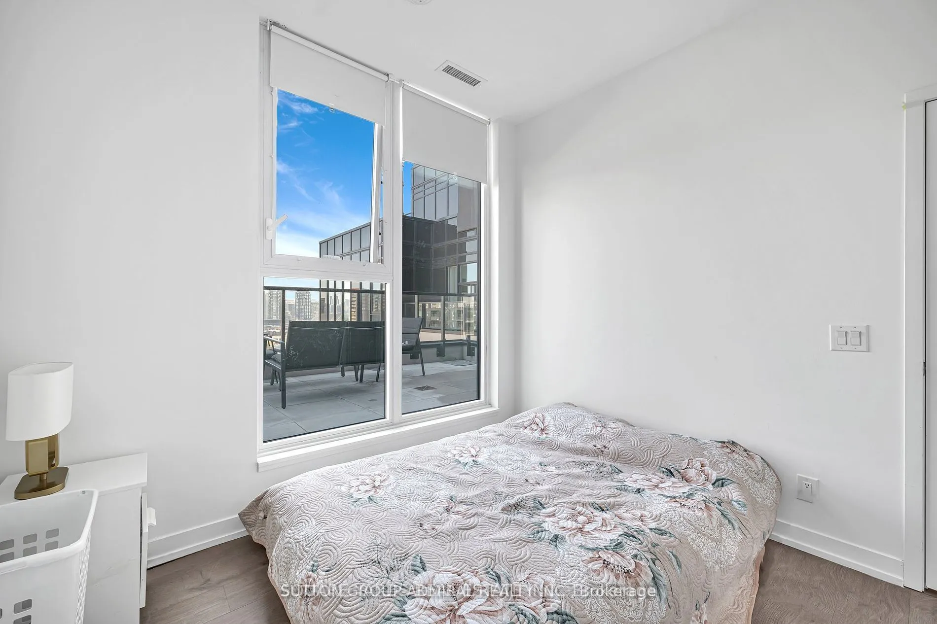 270 Dufferin Street, #PH01