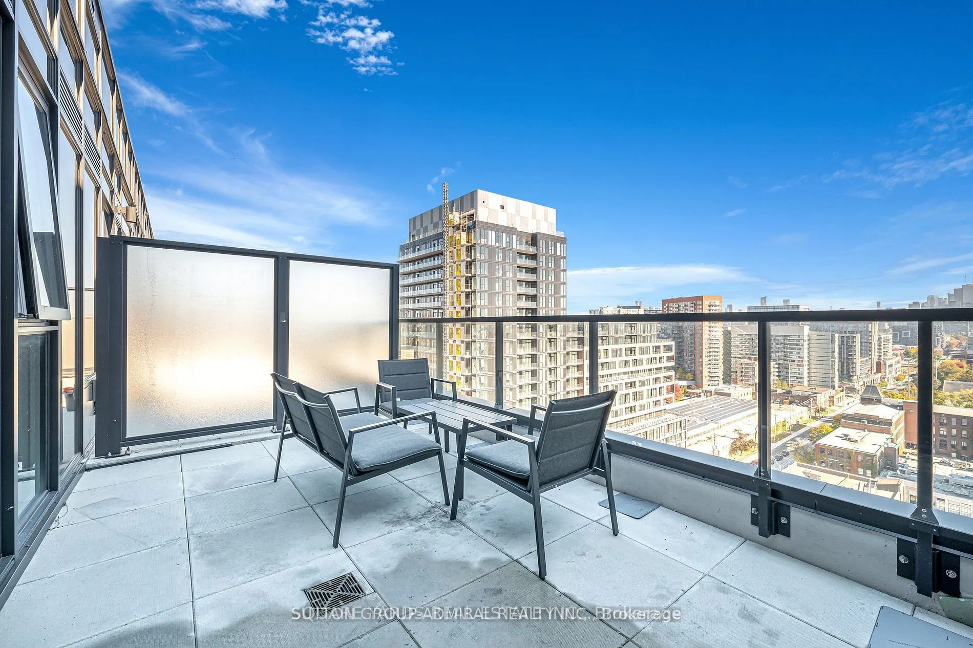 270 Dufferin Street, #PH01
