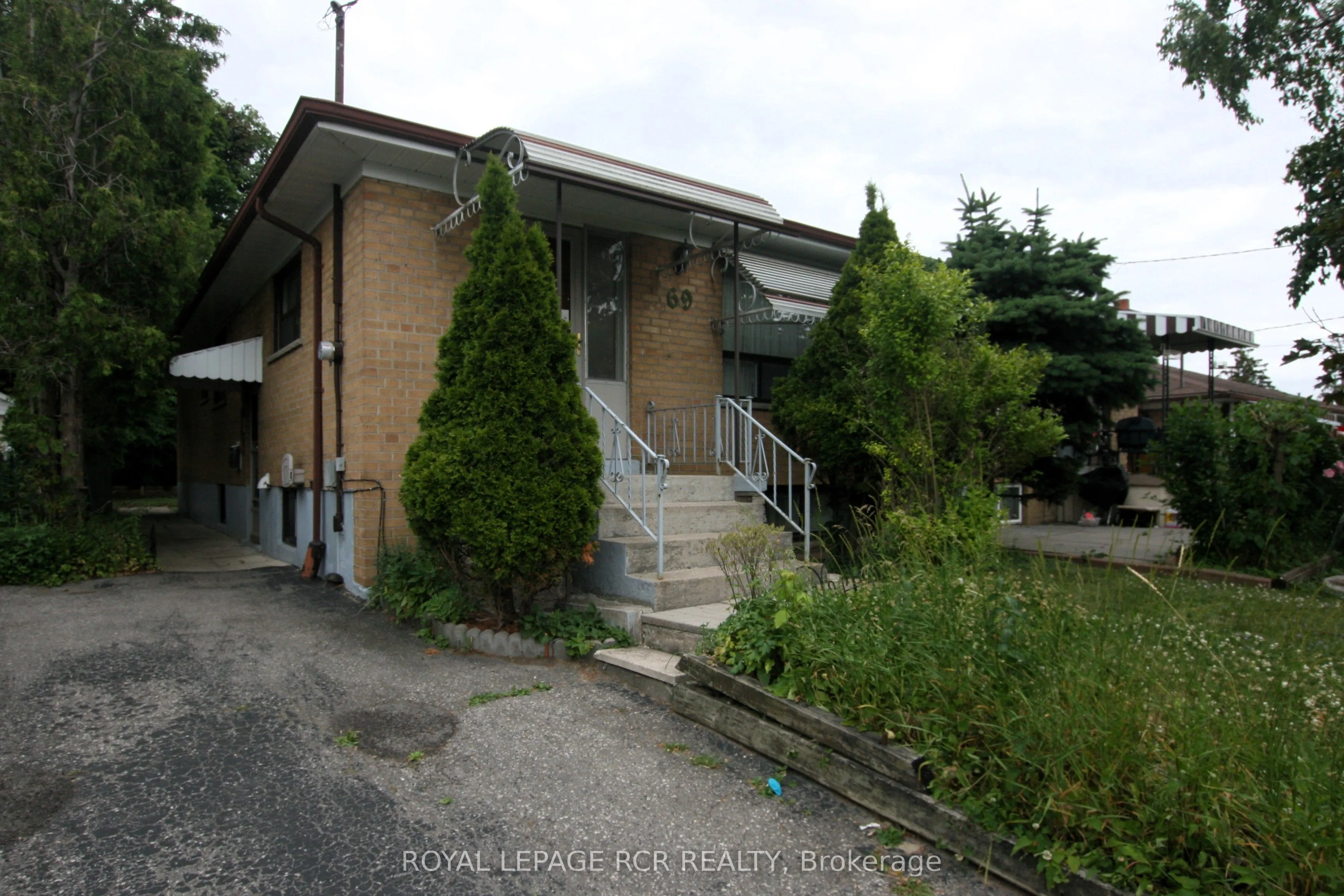 69 Neames Crescent
