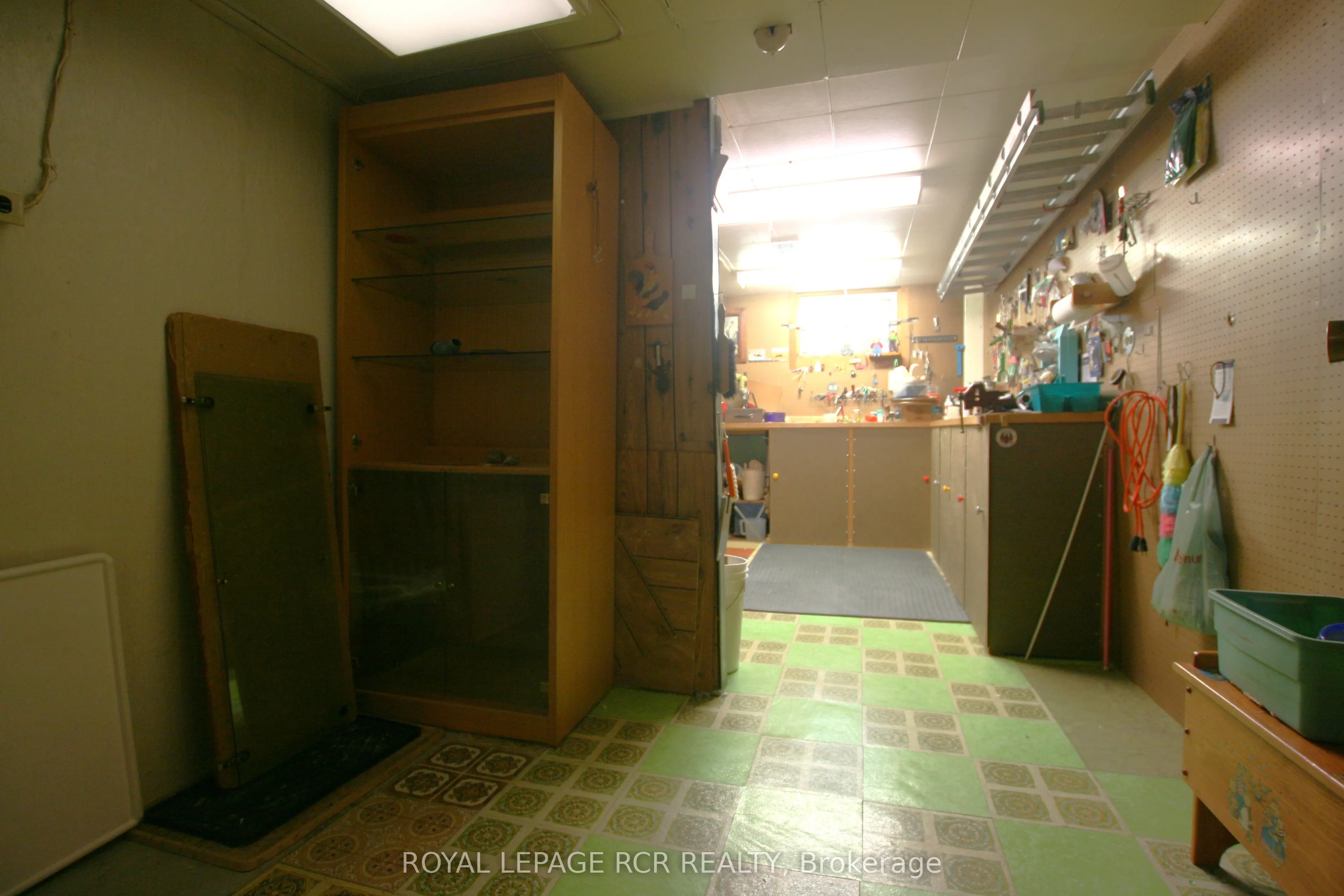 69 Neames Crescent