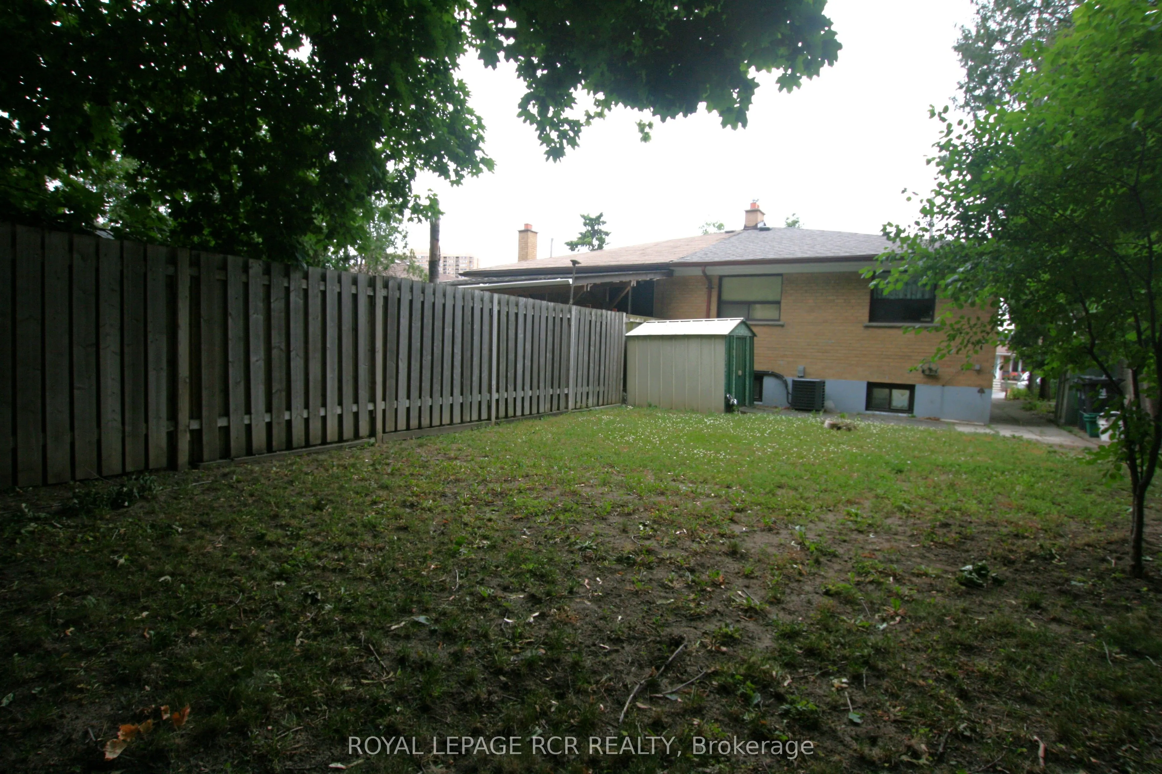 69 Neames Crescent