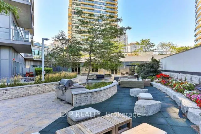 2230 Lake Shore Boulevard W, #201
