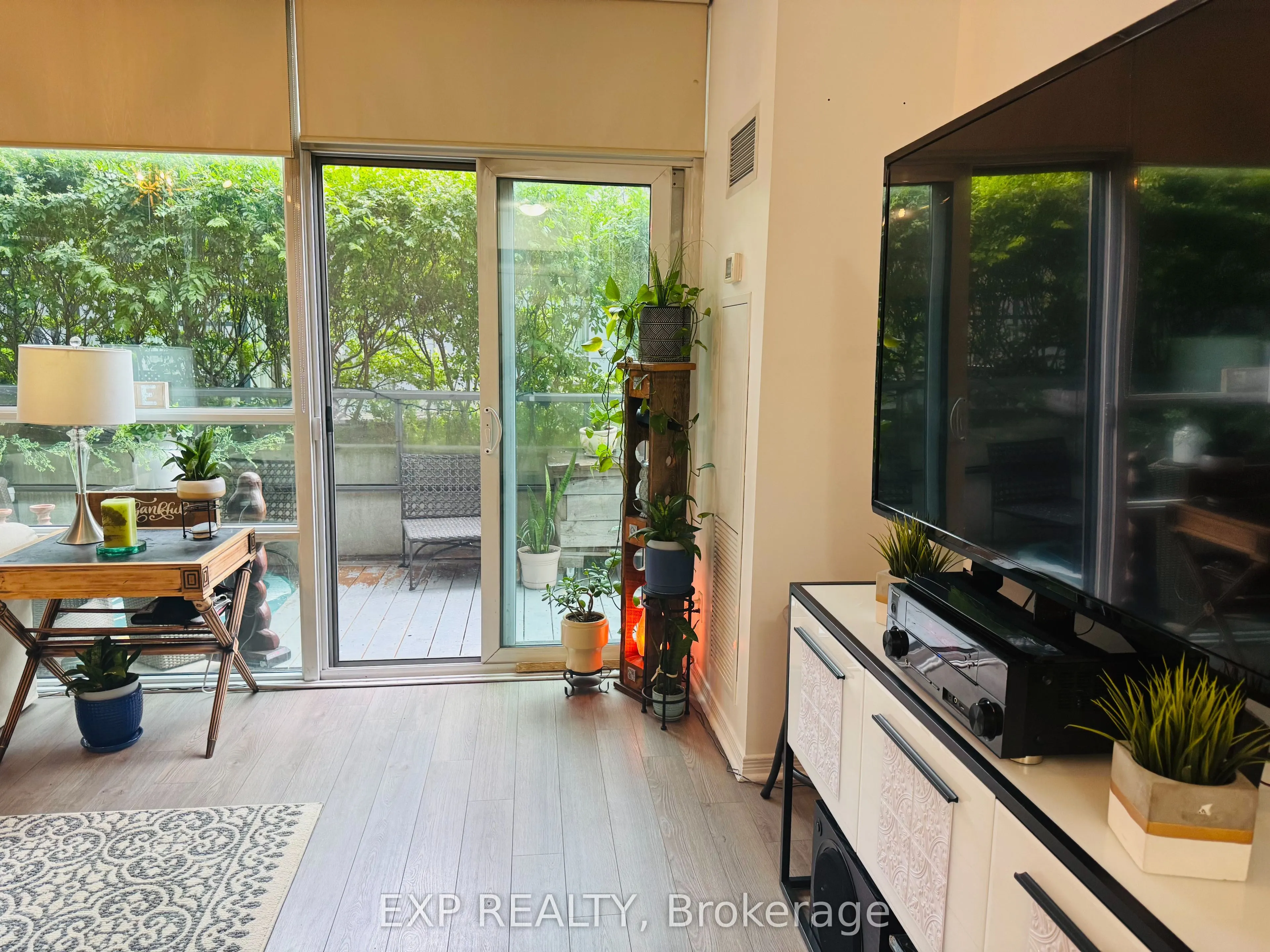 2230 Lake Shore Boulevard W, #201
