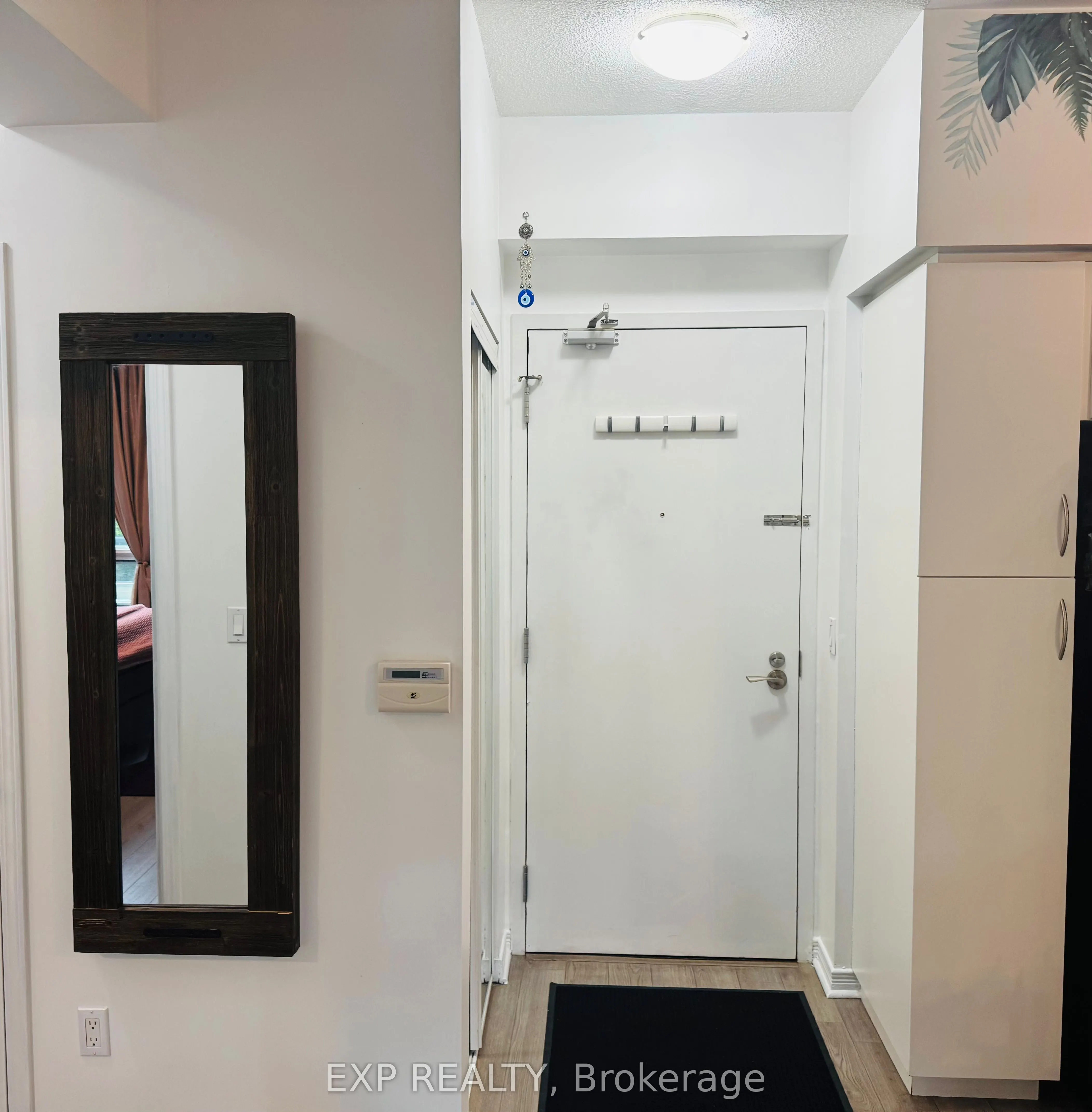 2230 Lake Shore Boulevard W, #201