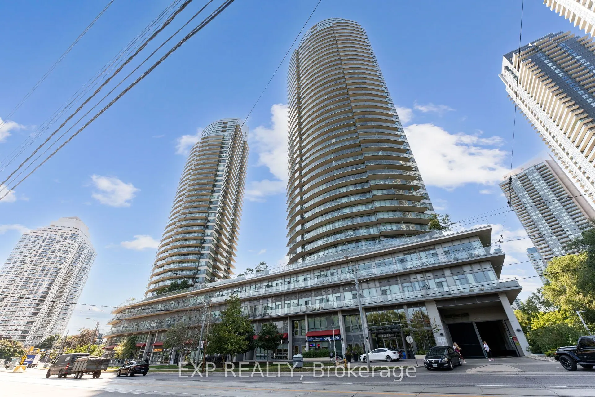 2230 Lake Shore Boulevard W, #201