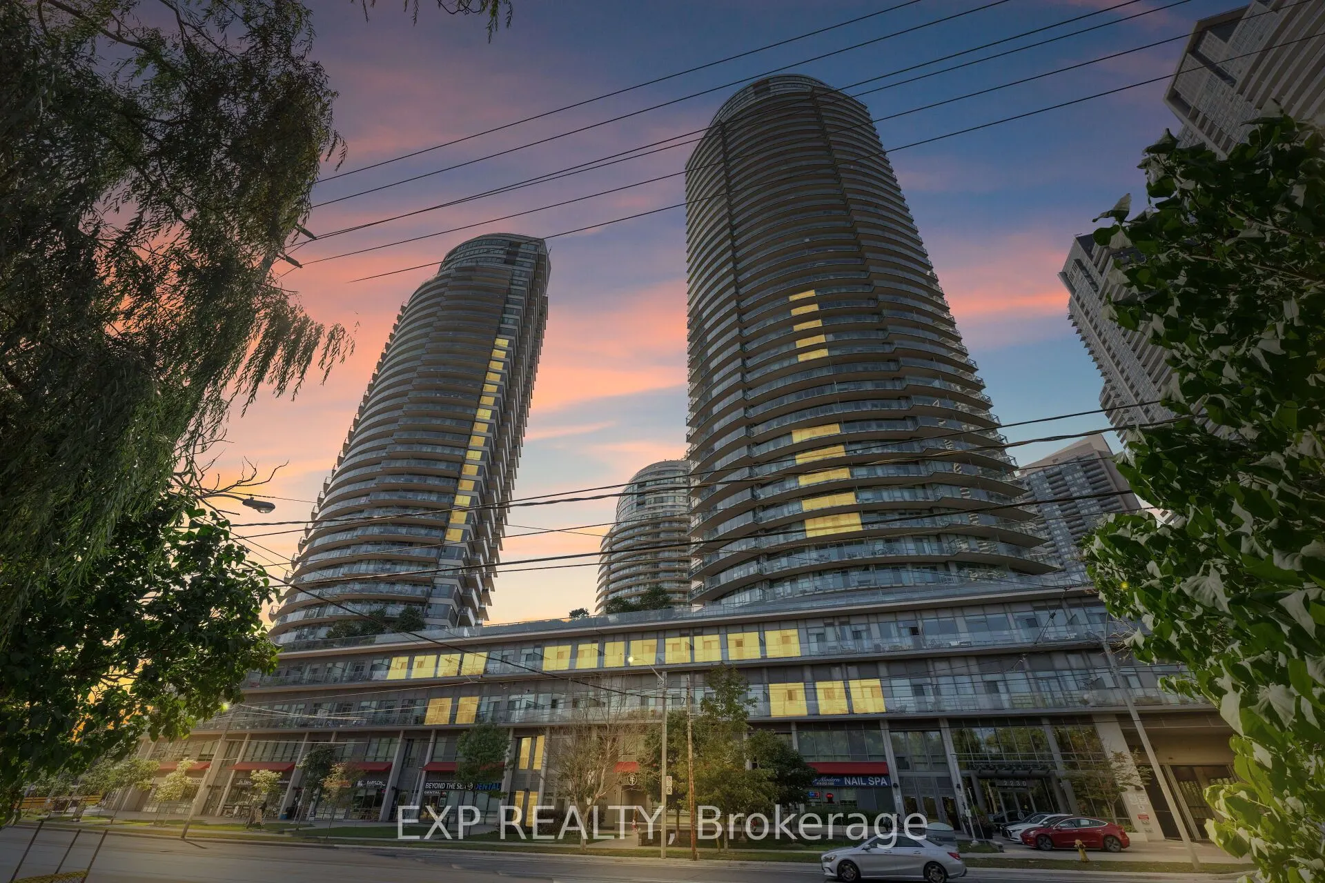 2230 Lake Shore Boulevard W, #201