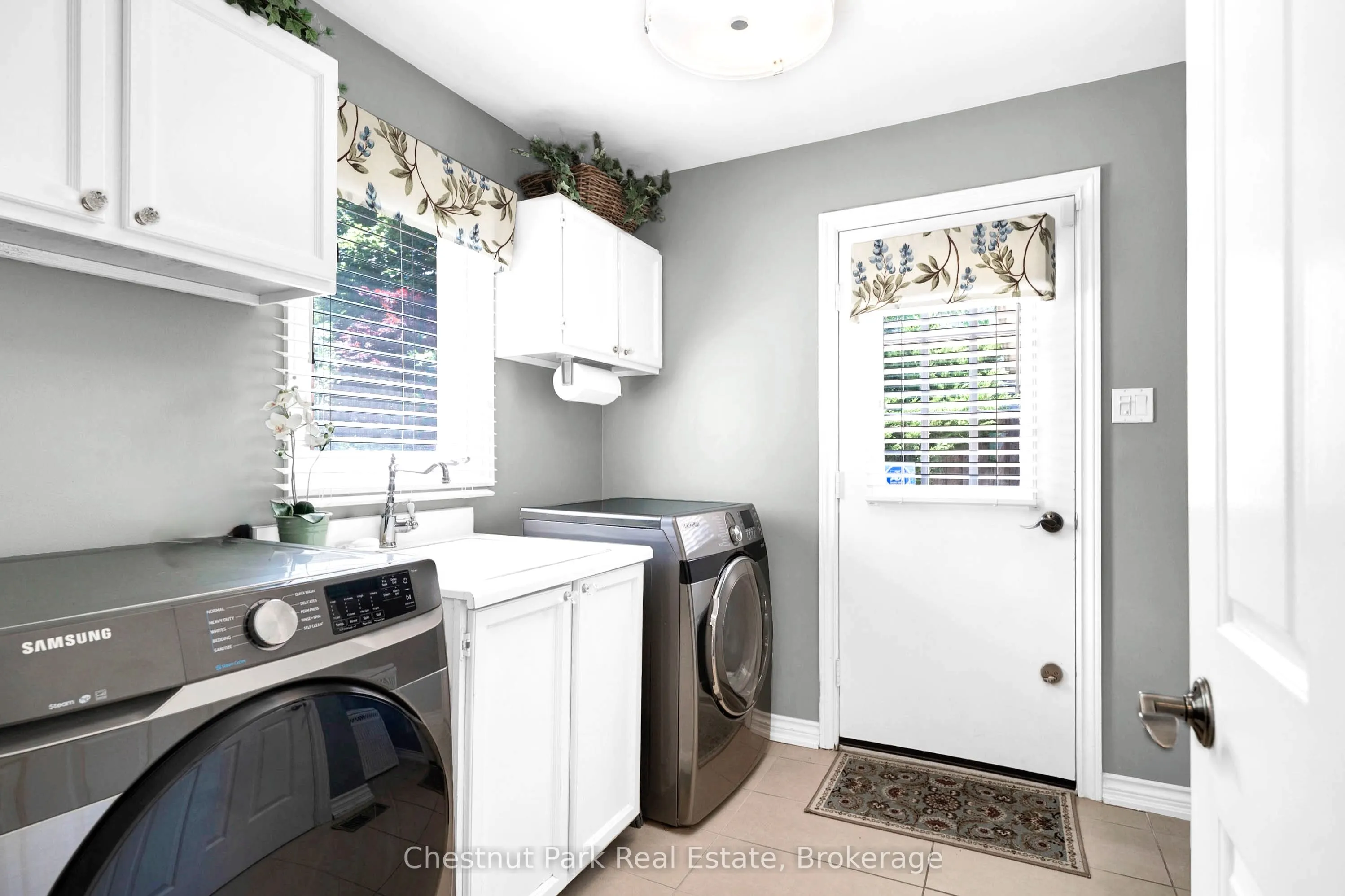 2052 Chippewa Trail