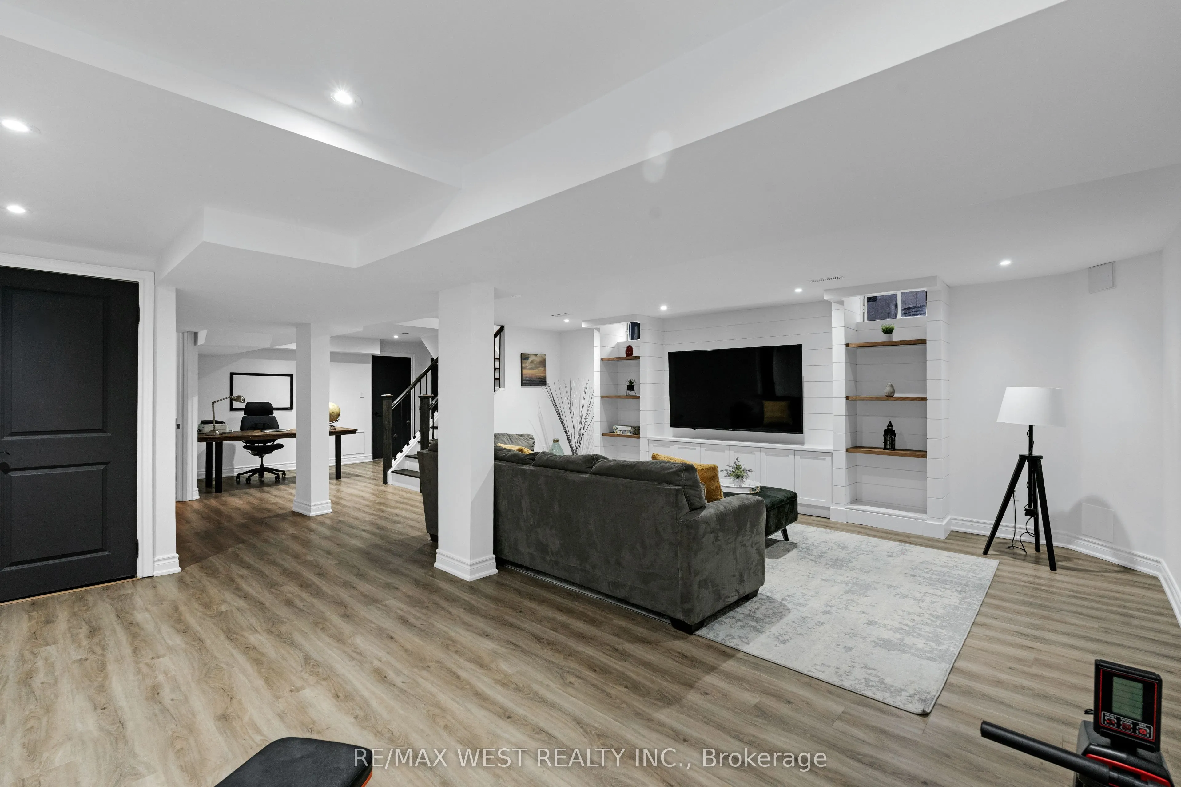 43 Wakely Boulevard
