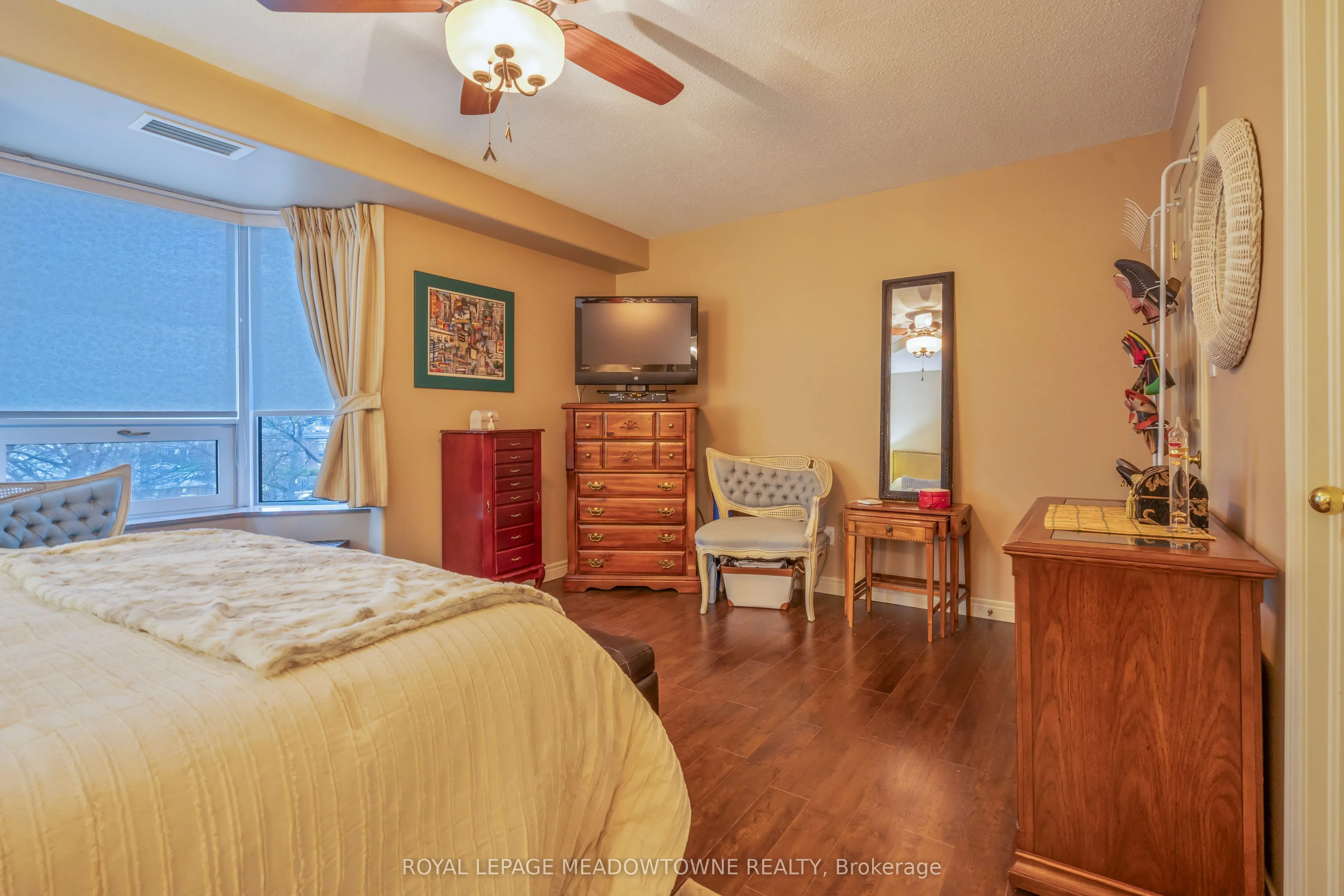 1272 Ontario Street, #304