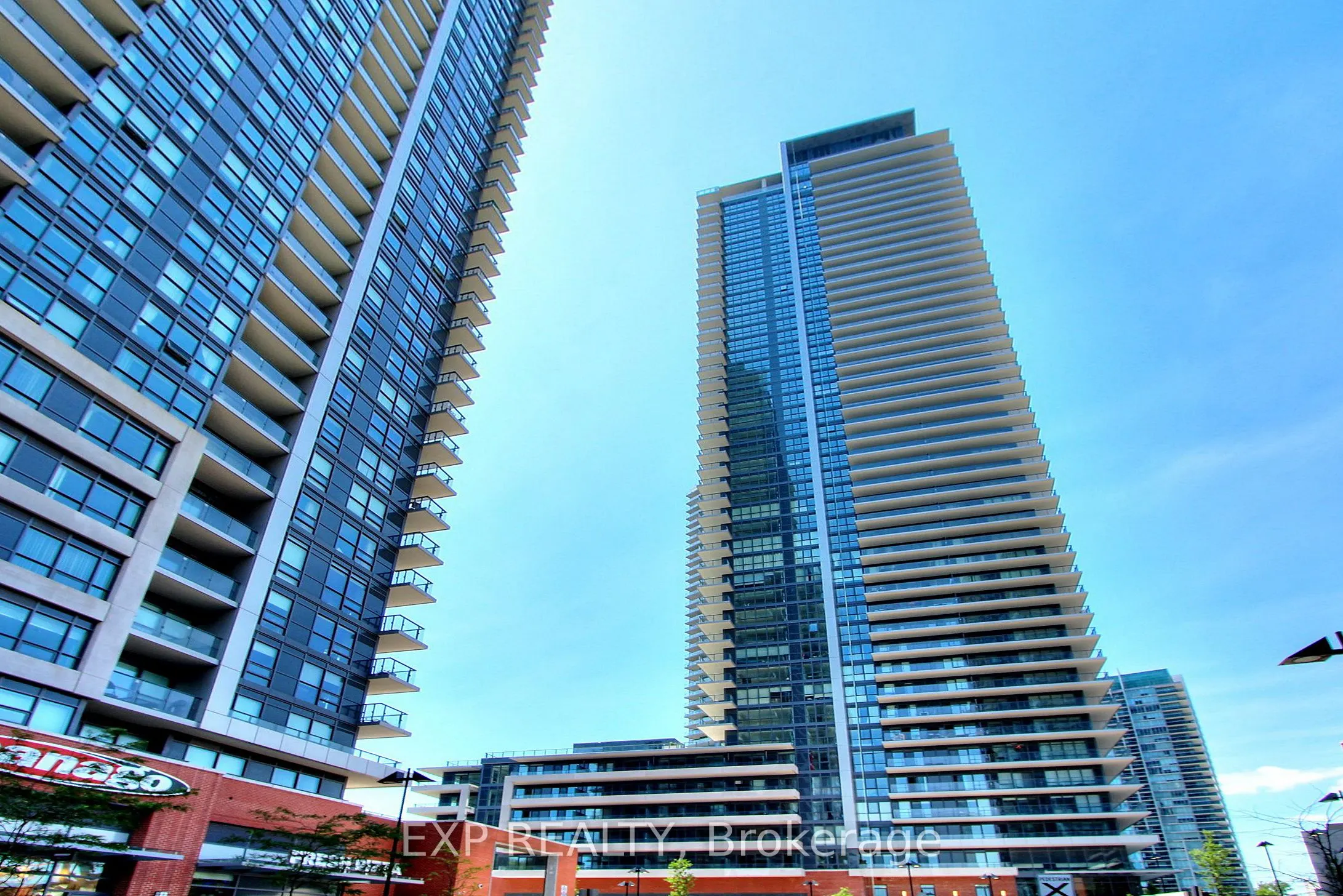 10 Park Lawn Road, #2006