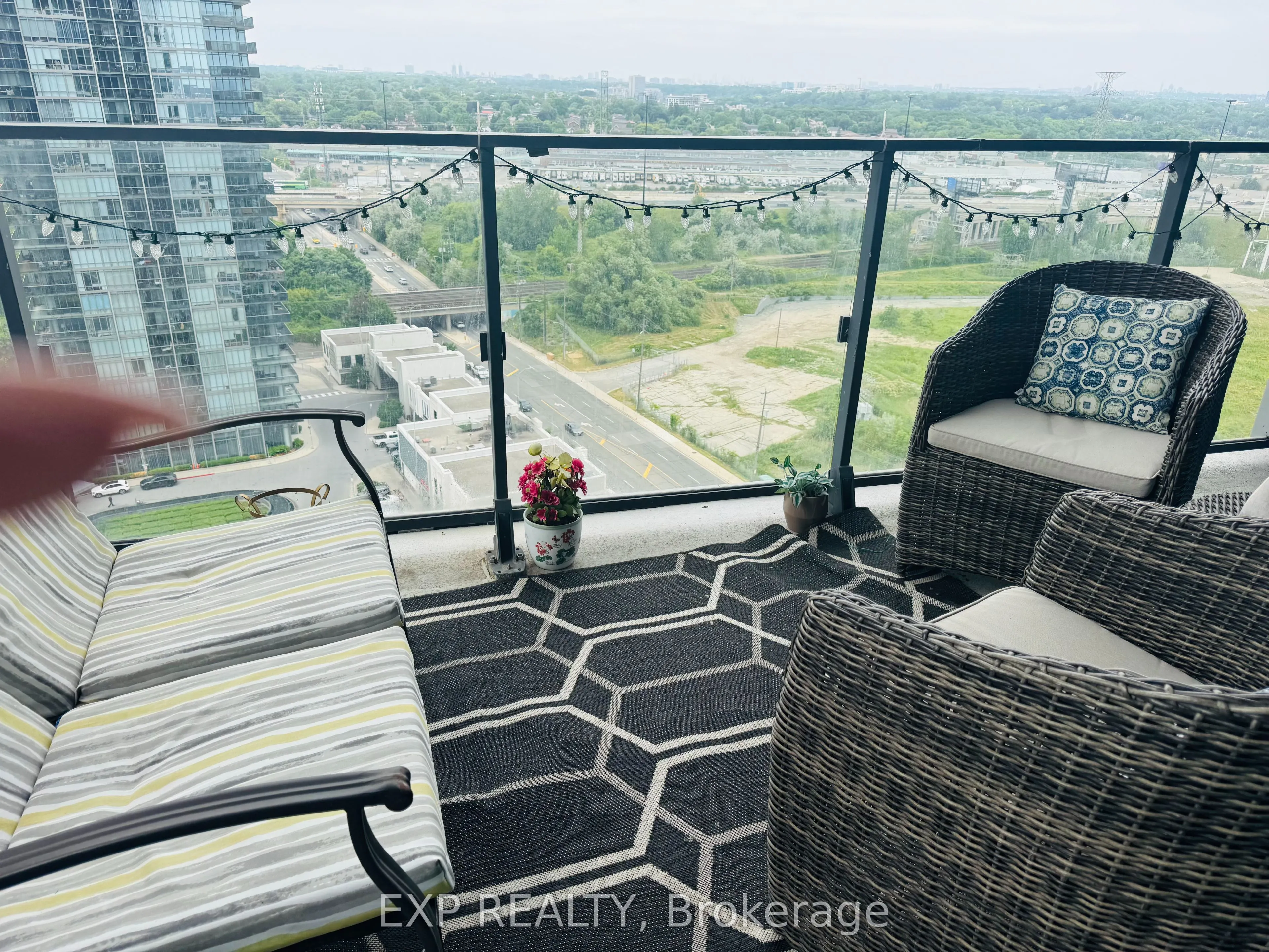10 Park Lawn Road, #2006