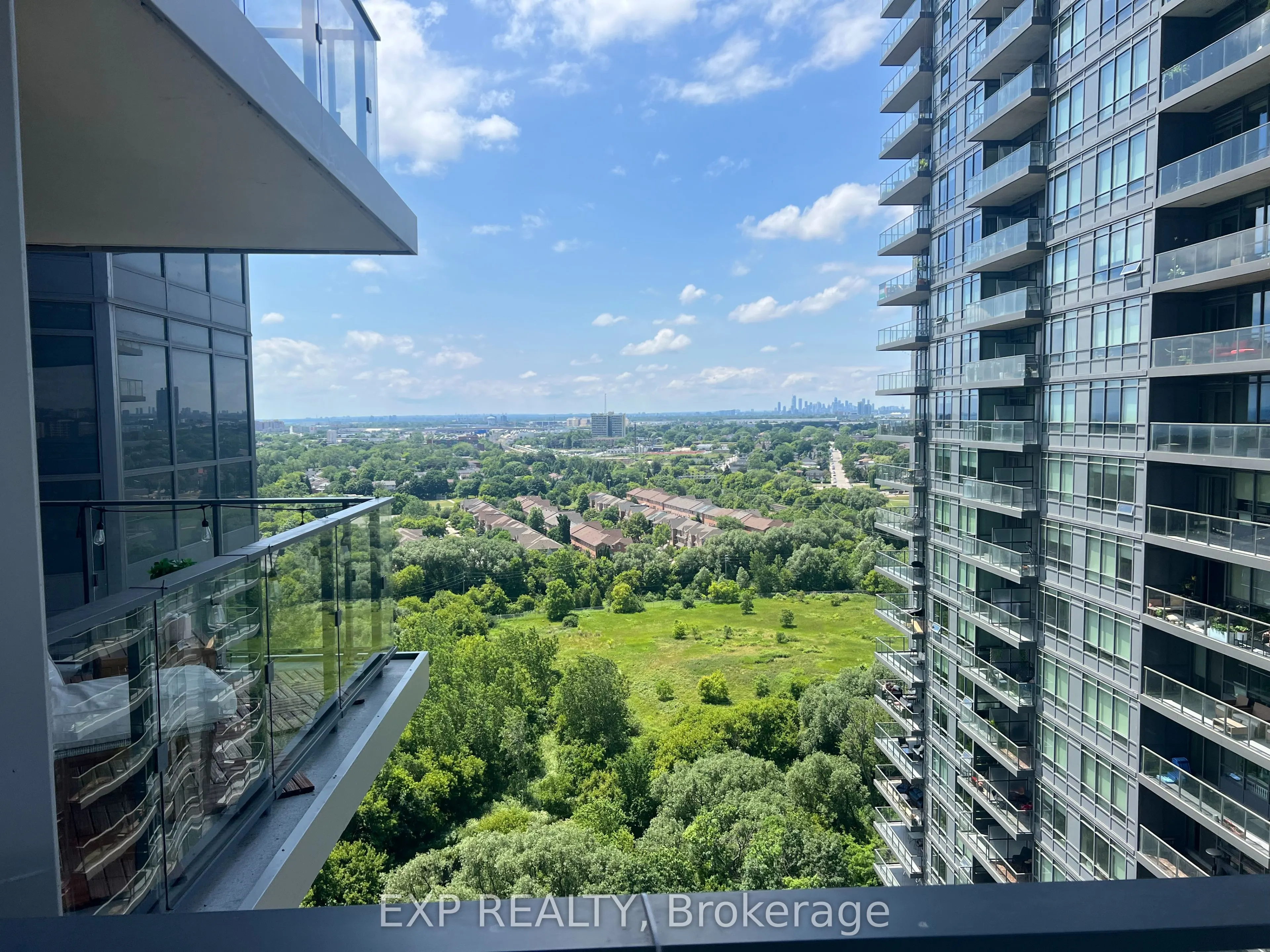 10 Park Lawn Road, #2006