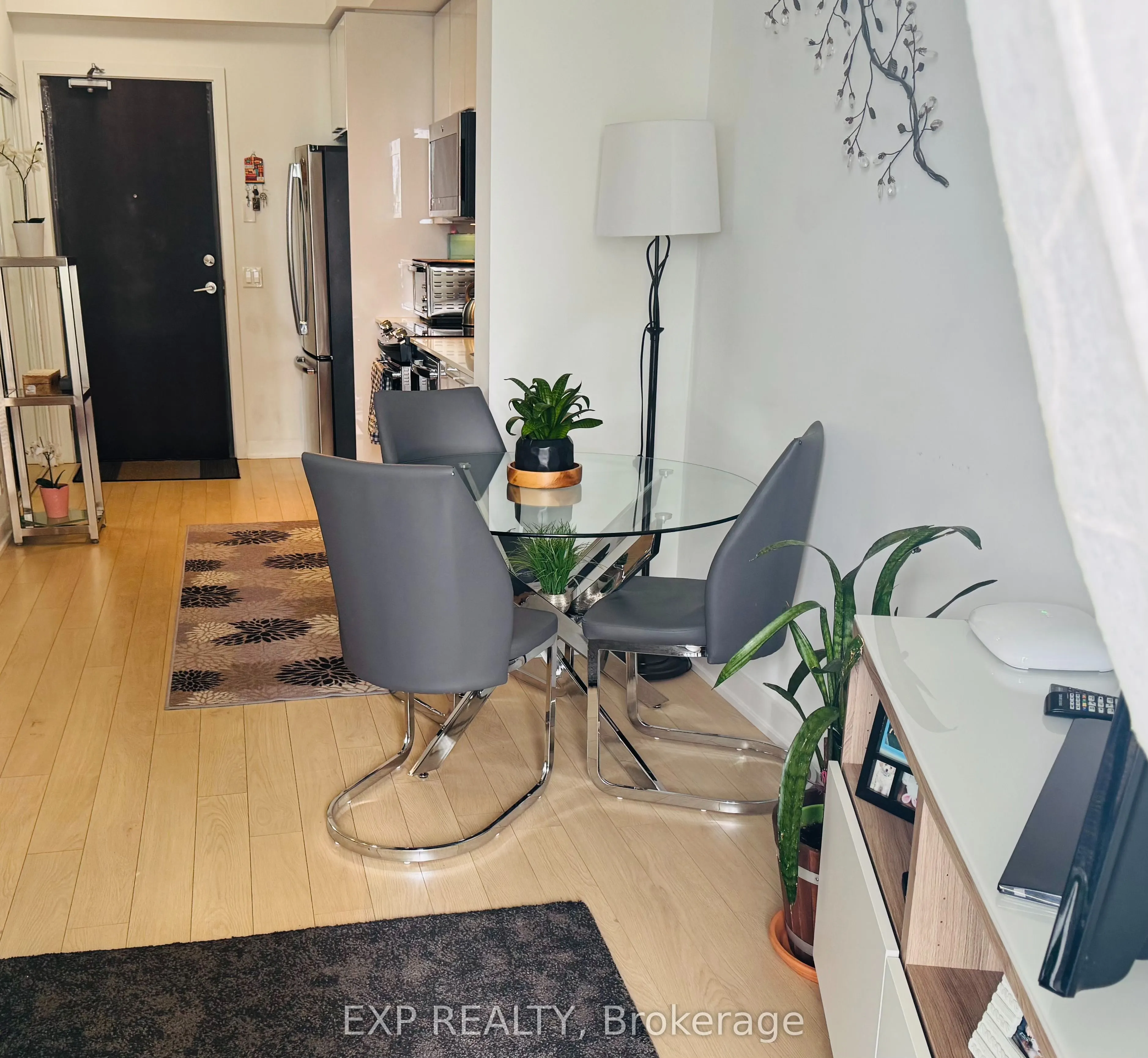 10 Park Lawn Road, #2006