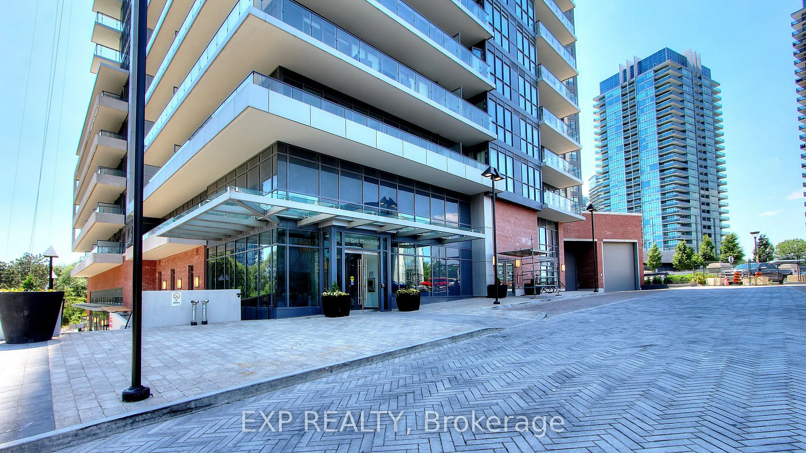 10 Park Lawn Road, #2006