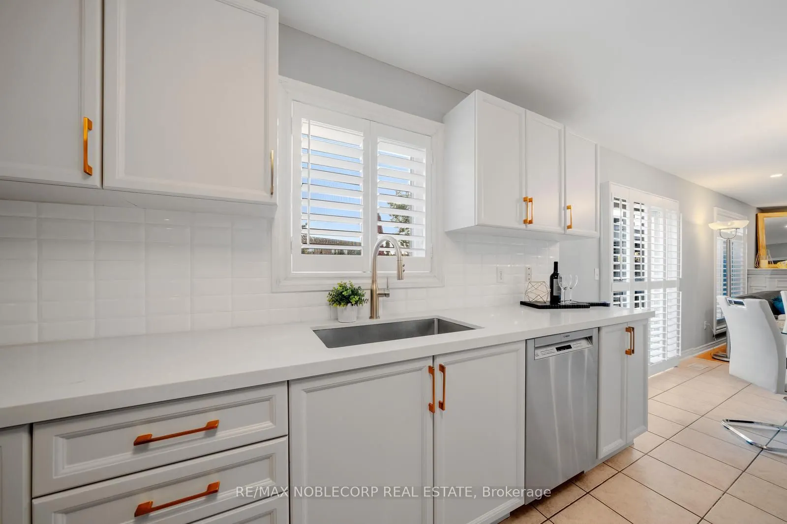 1857 Samuelson Circle