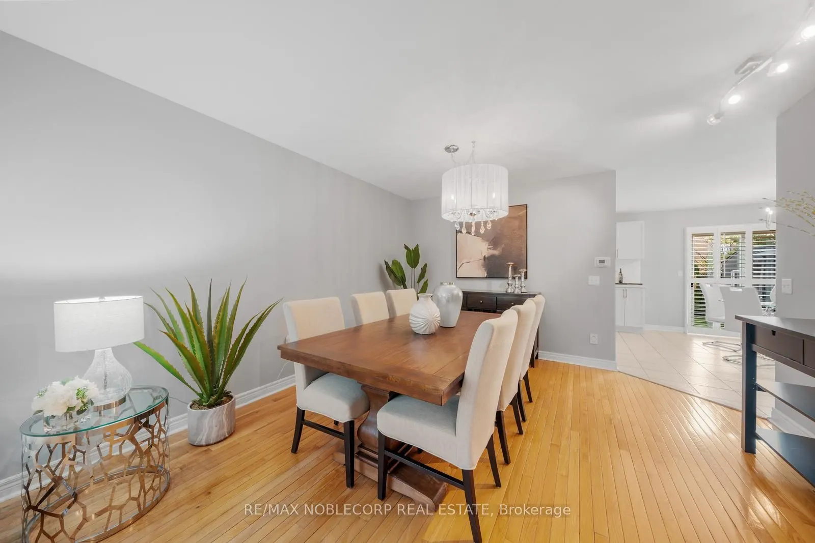 1857 Samuelson Circle