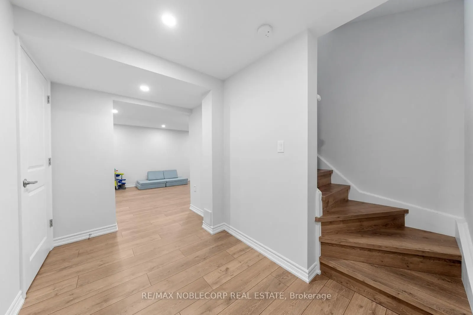 1857 Samuelson Circle
