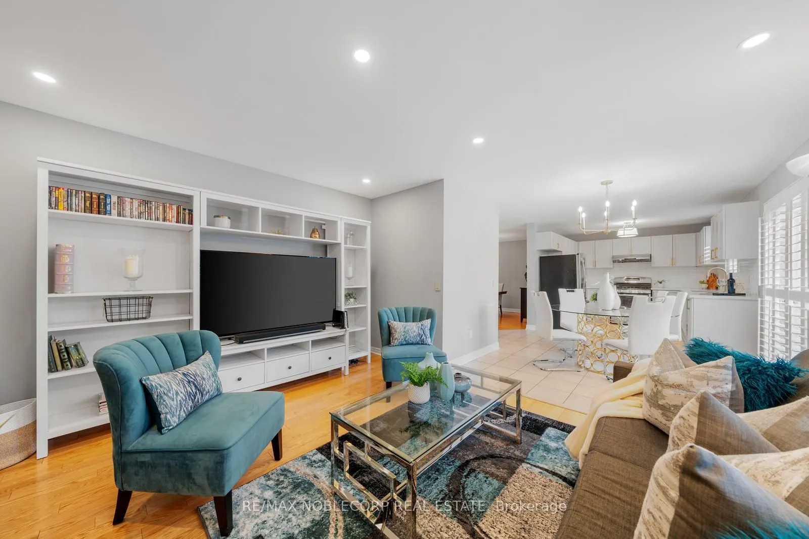 1857 Samuelson Circle