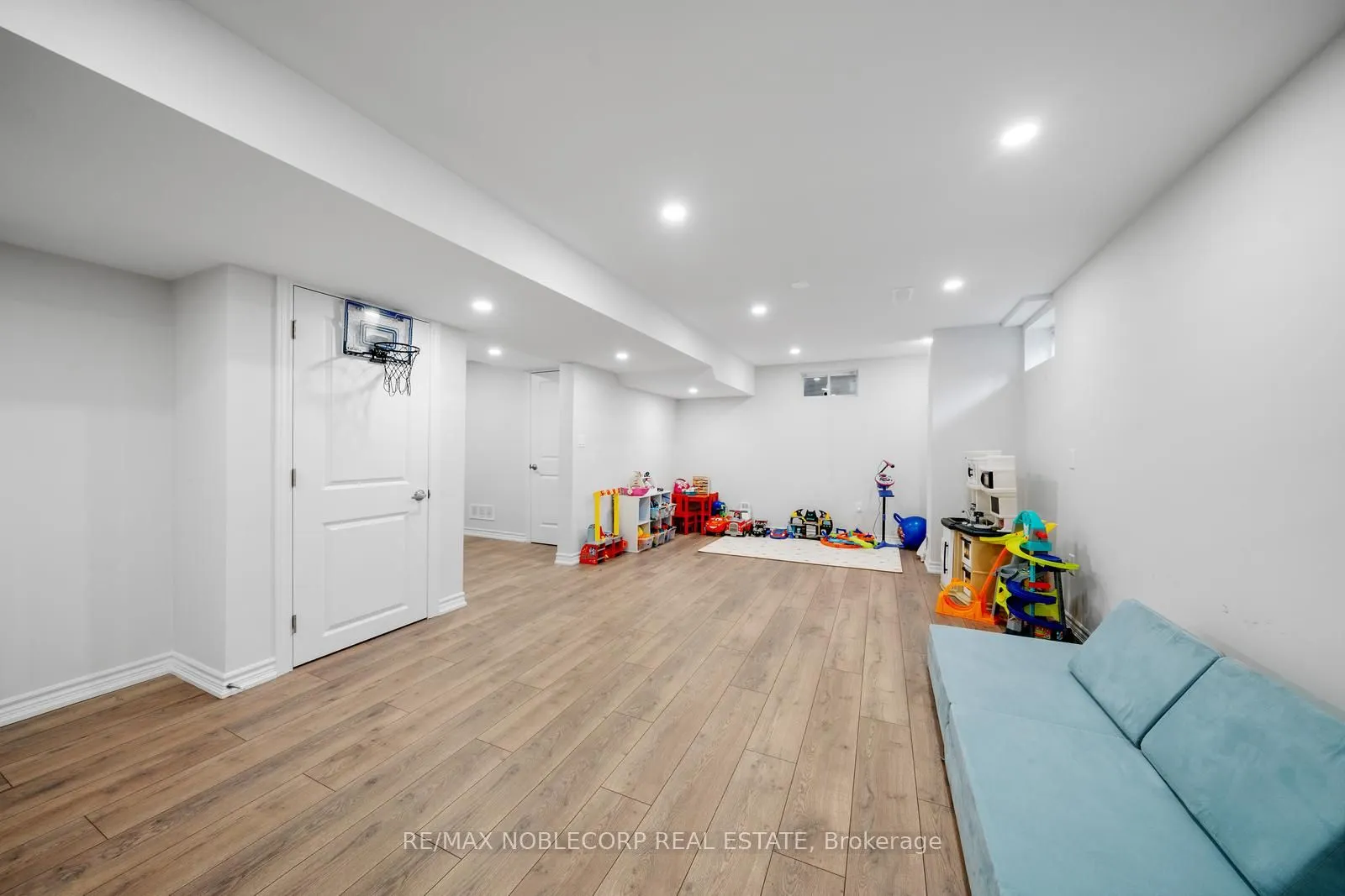 1857 Samuelson Circle