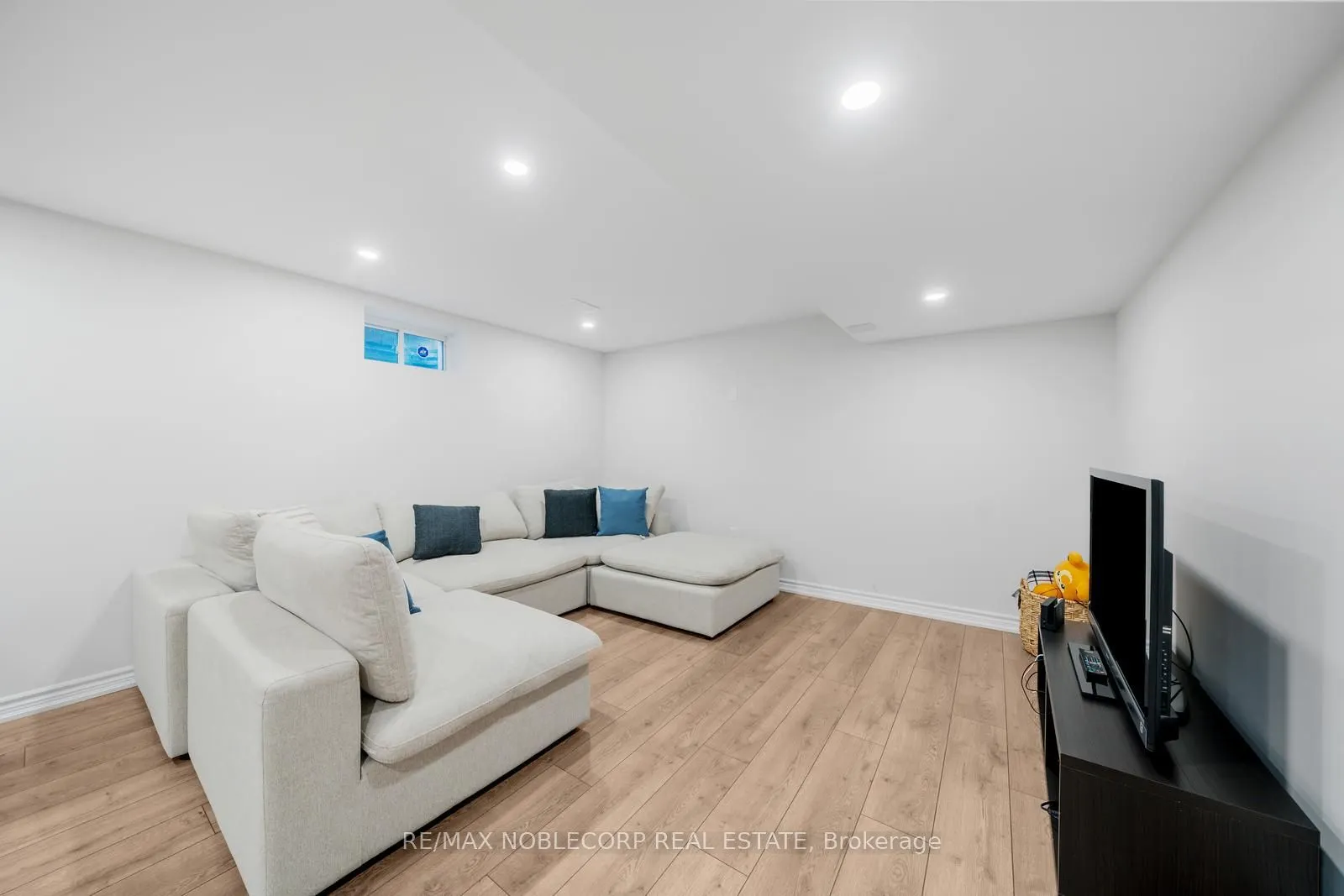 1857 Samuelson Circle