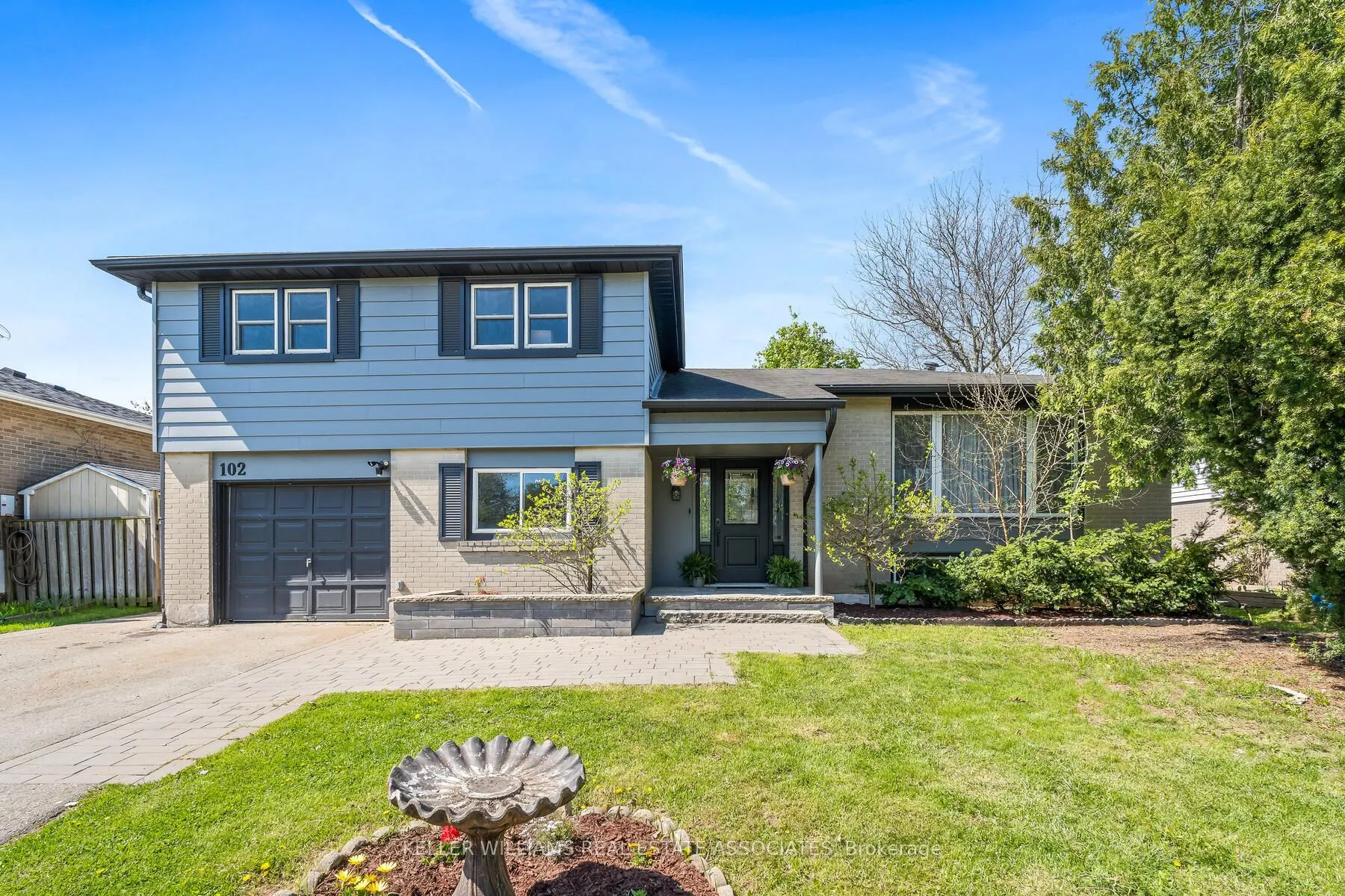 102 Moore Park Crescent