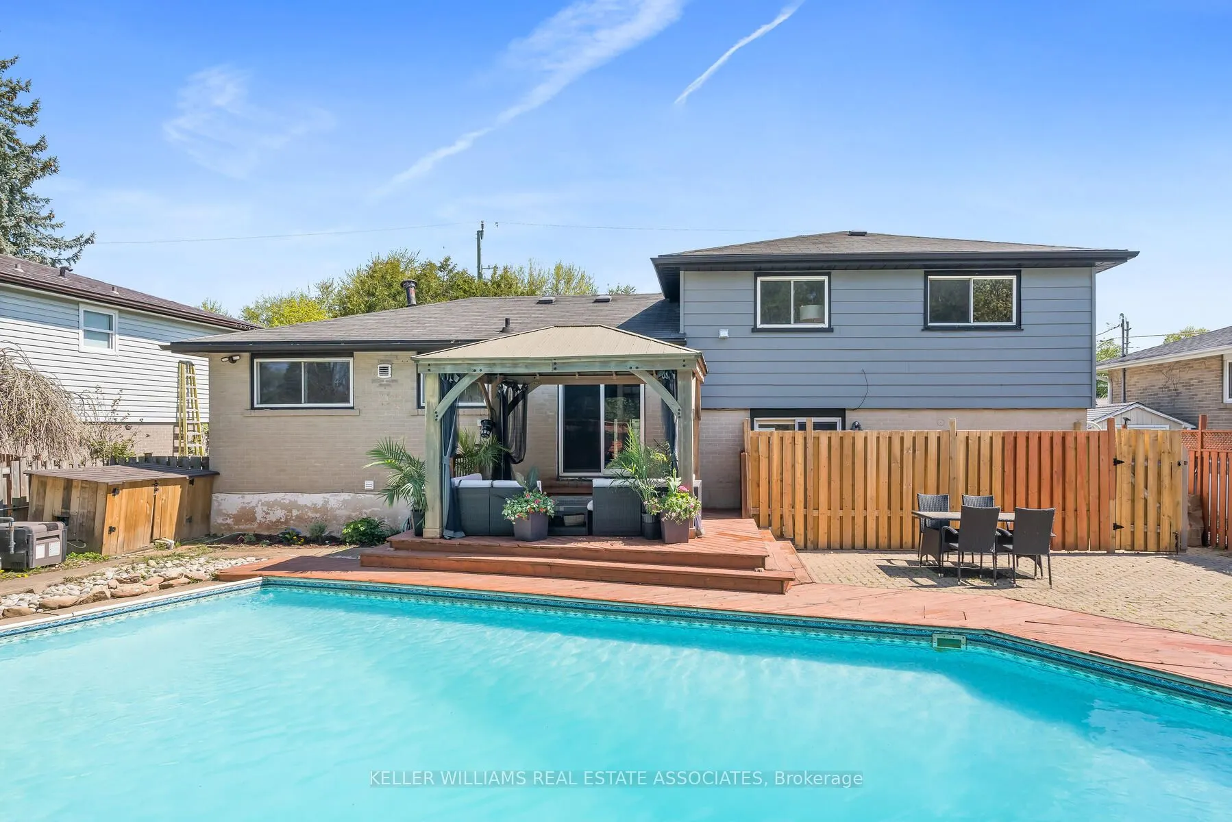 102 Moore Park Crescent