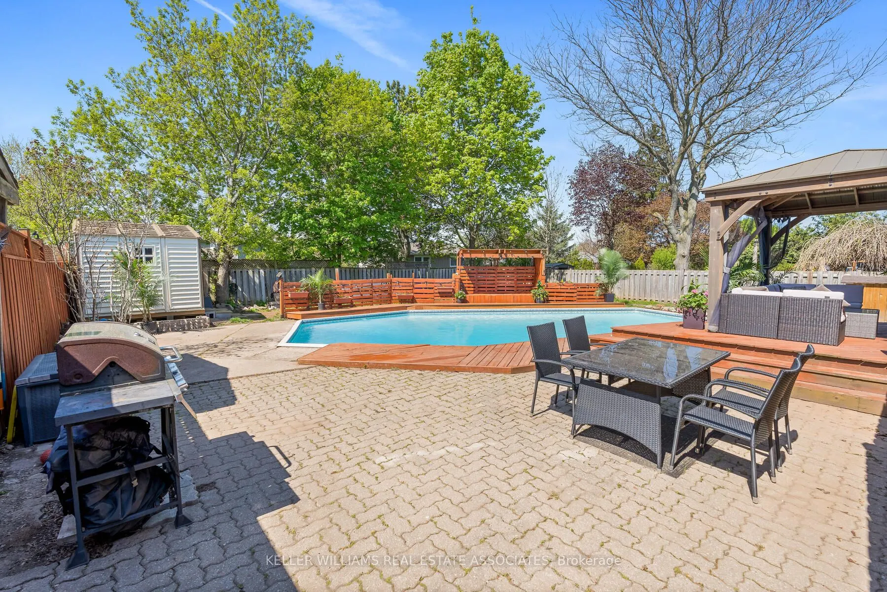 102 Moore Park Crescent