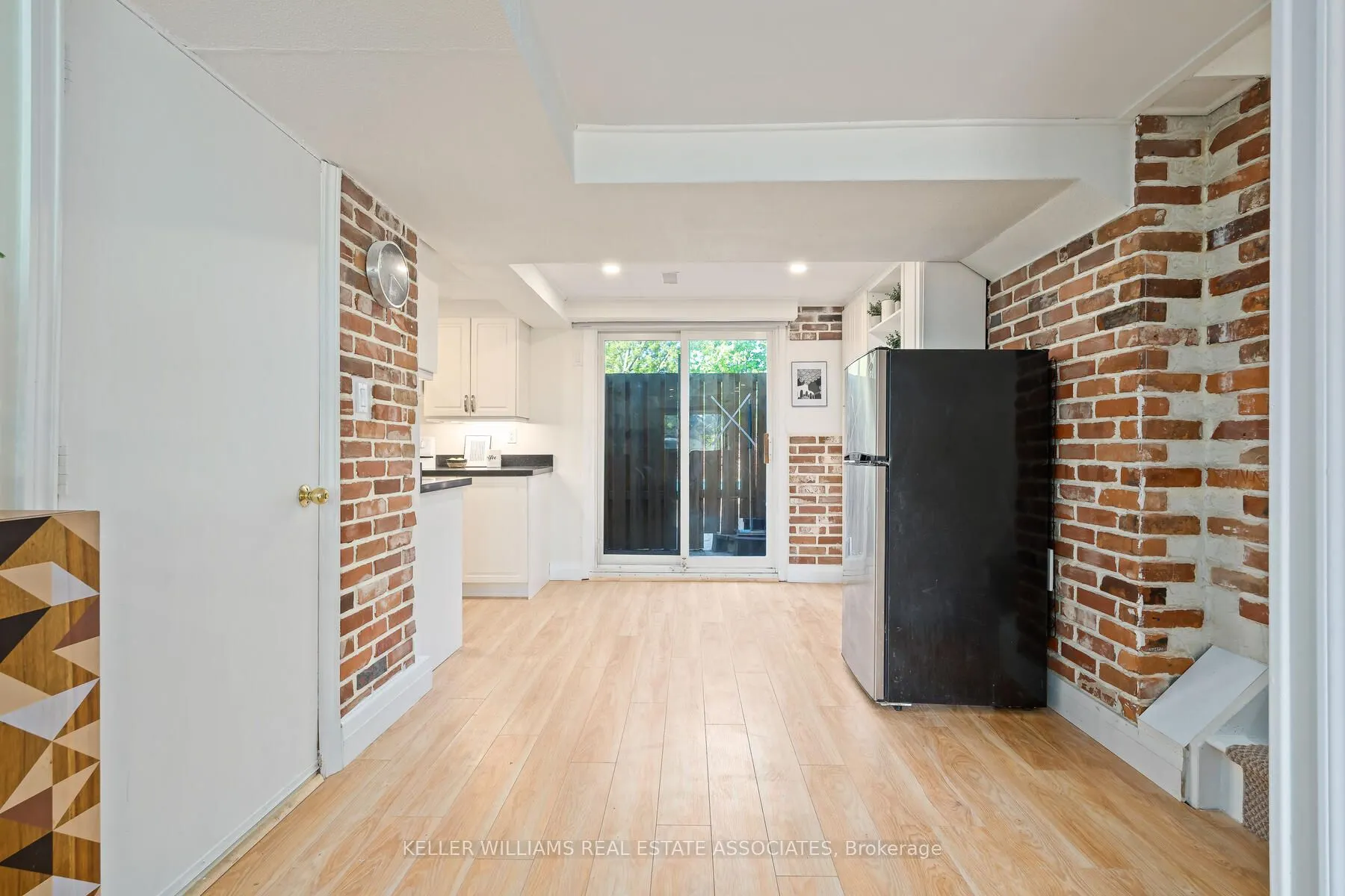 102 Moore Park Crescent