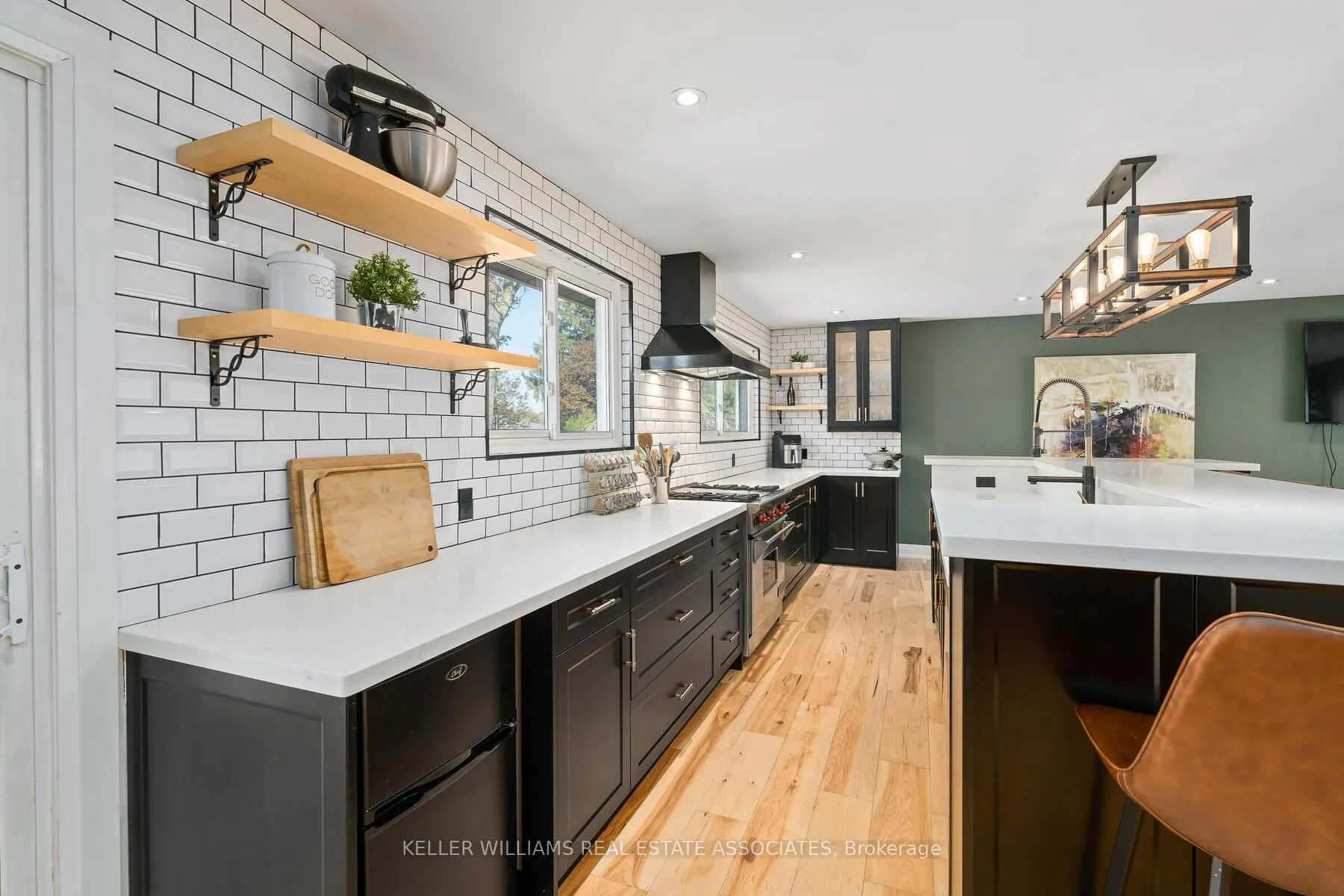 102 Moore Park Crescent