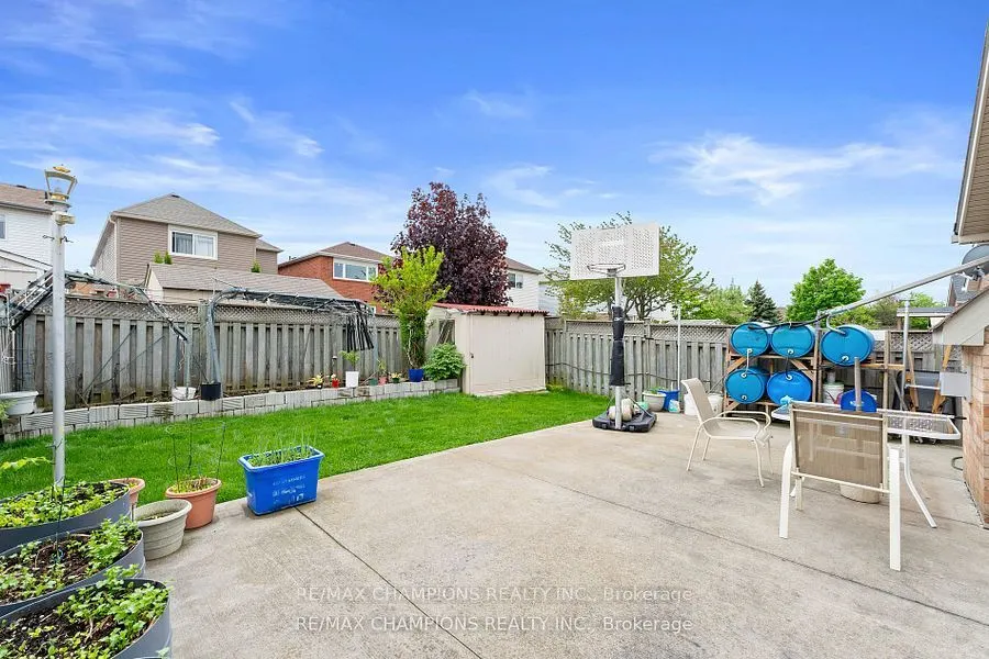 30 Larkspur Road
