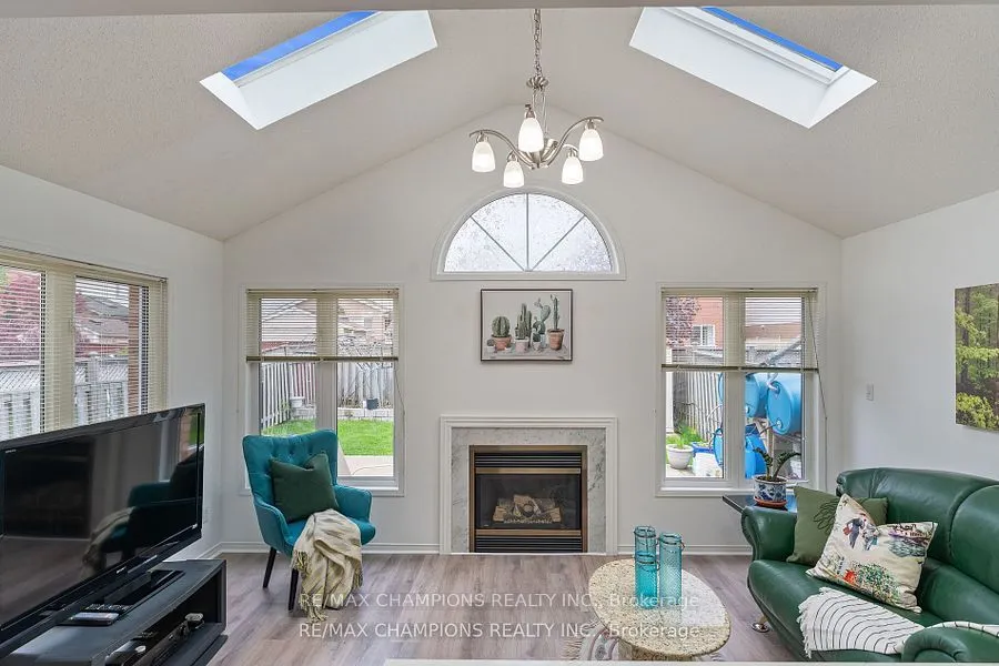 30 Larkspur Road