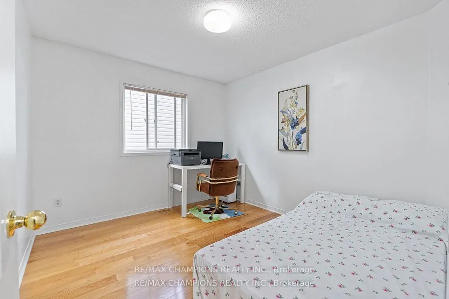 30 Larkspur Road