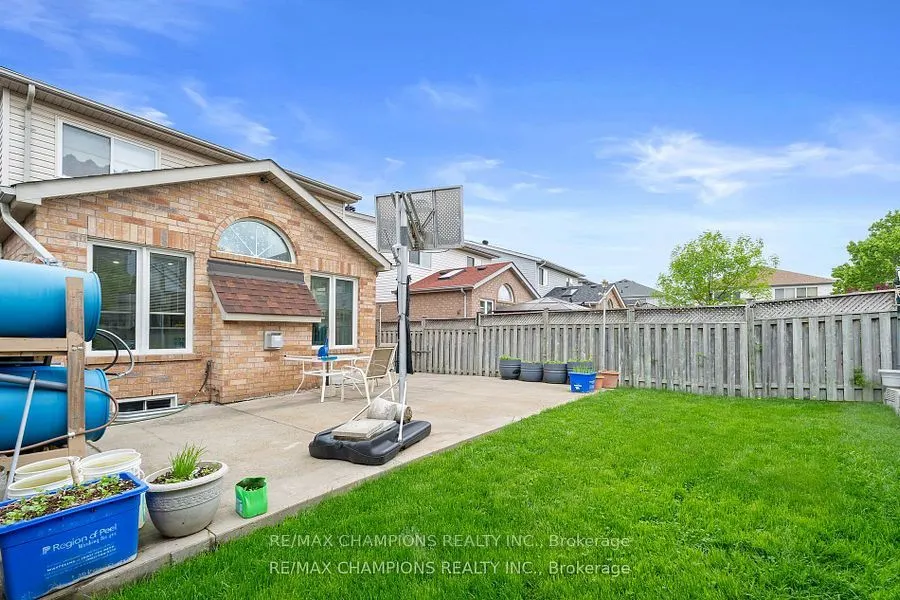 30 Larkspur Road