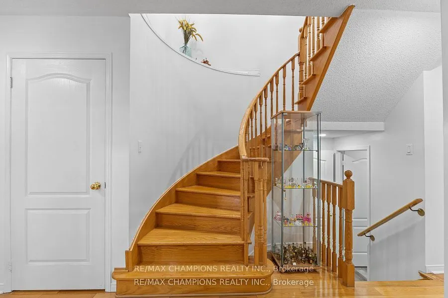 30 Larkspur Road