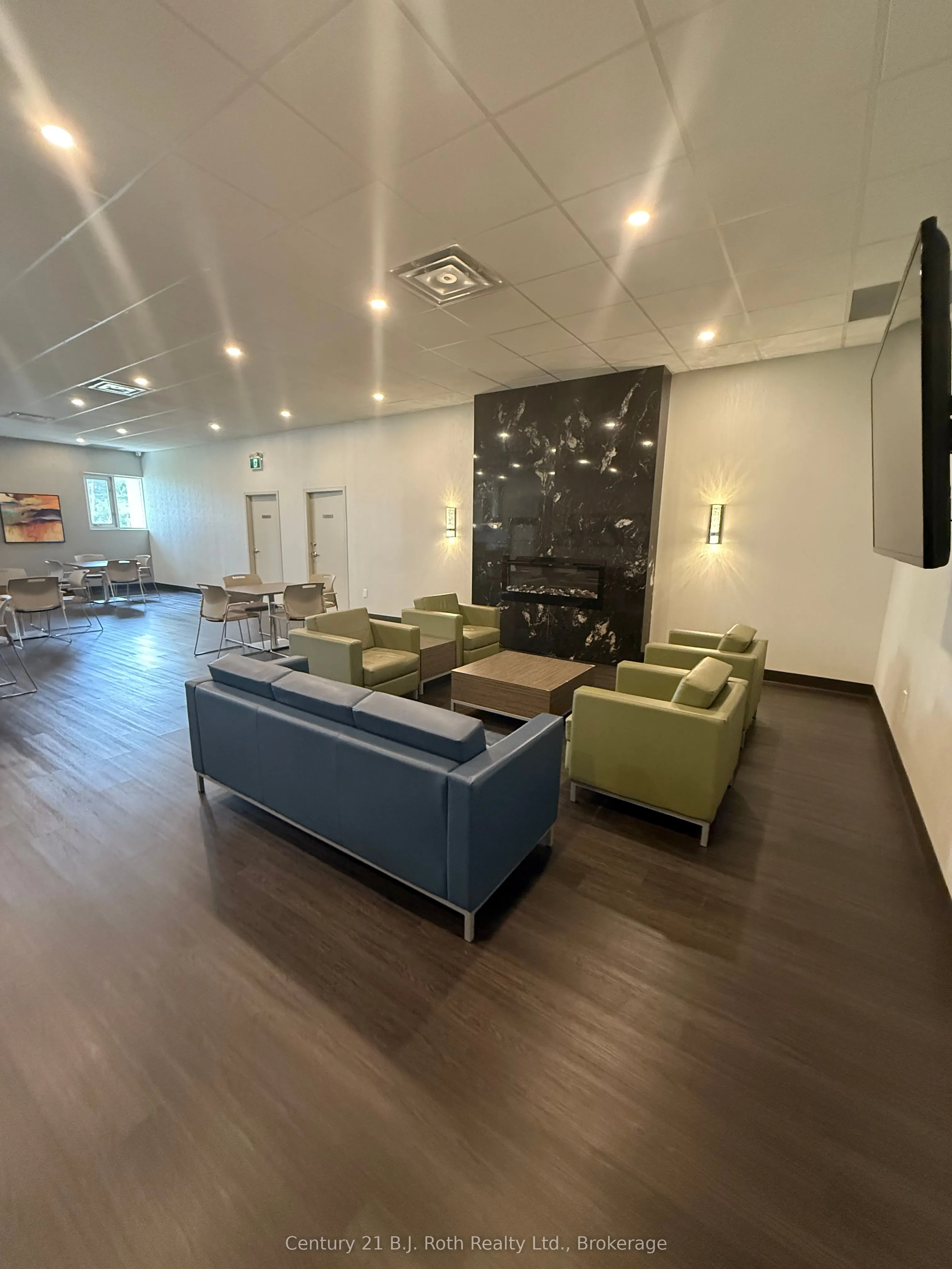 820 Burnhamthorpe Road, #2107