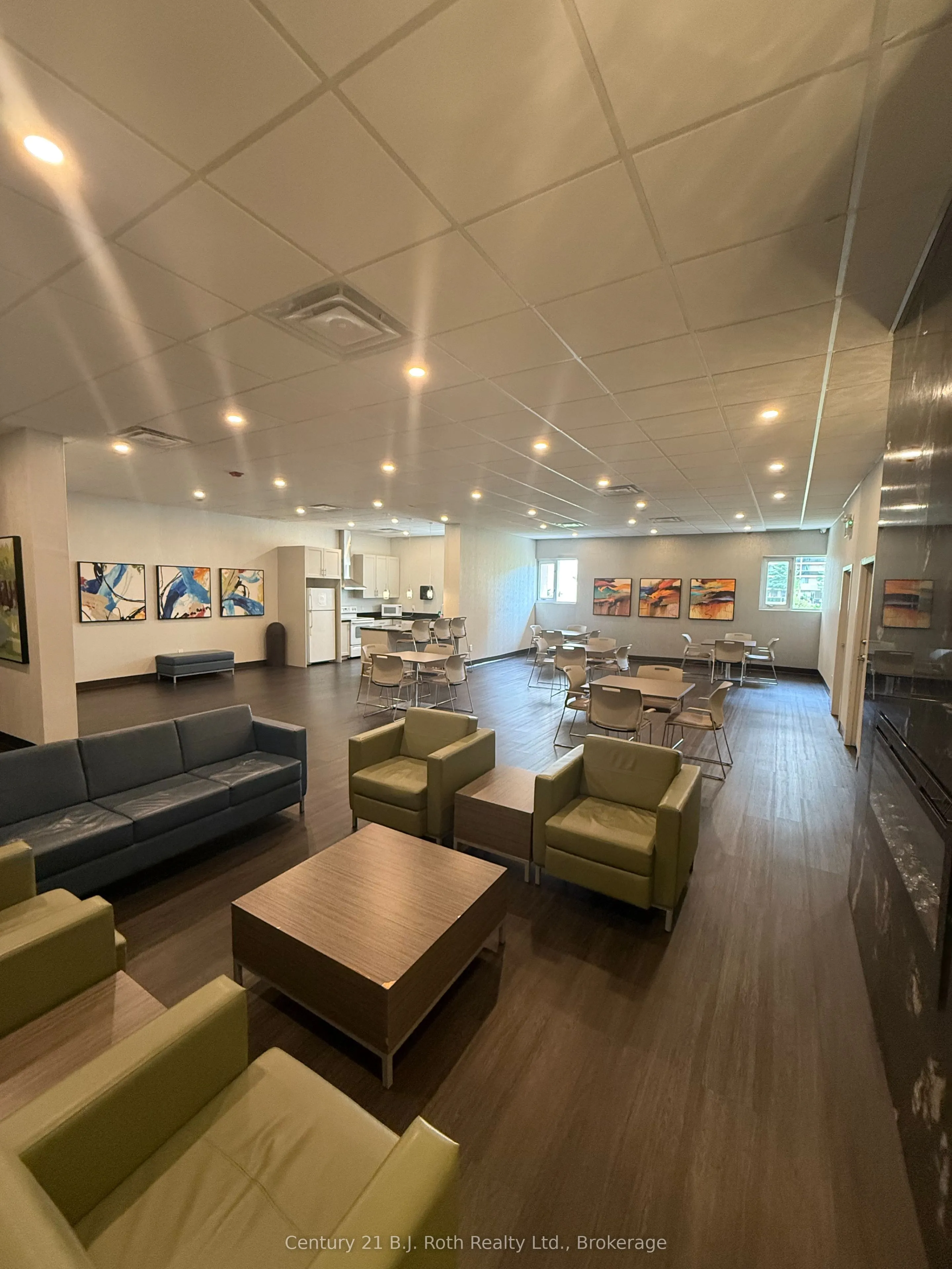 820 Burnhamthorpe Road, #2107
