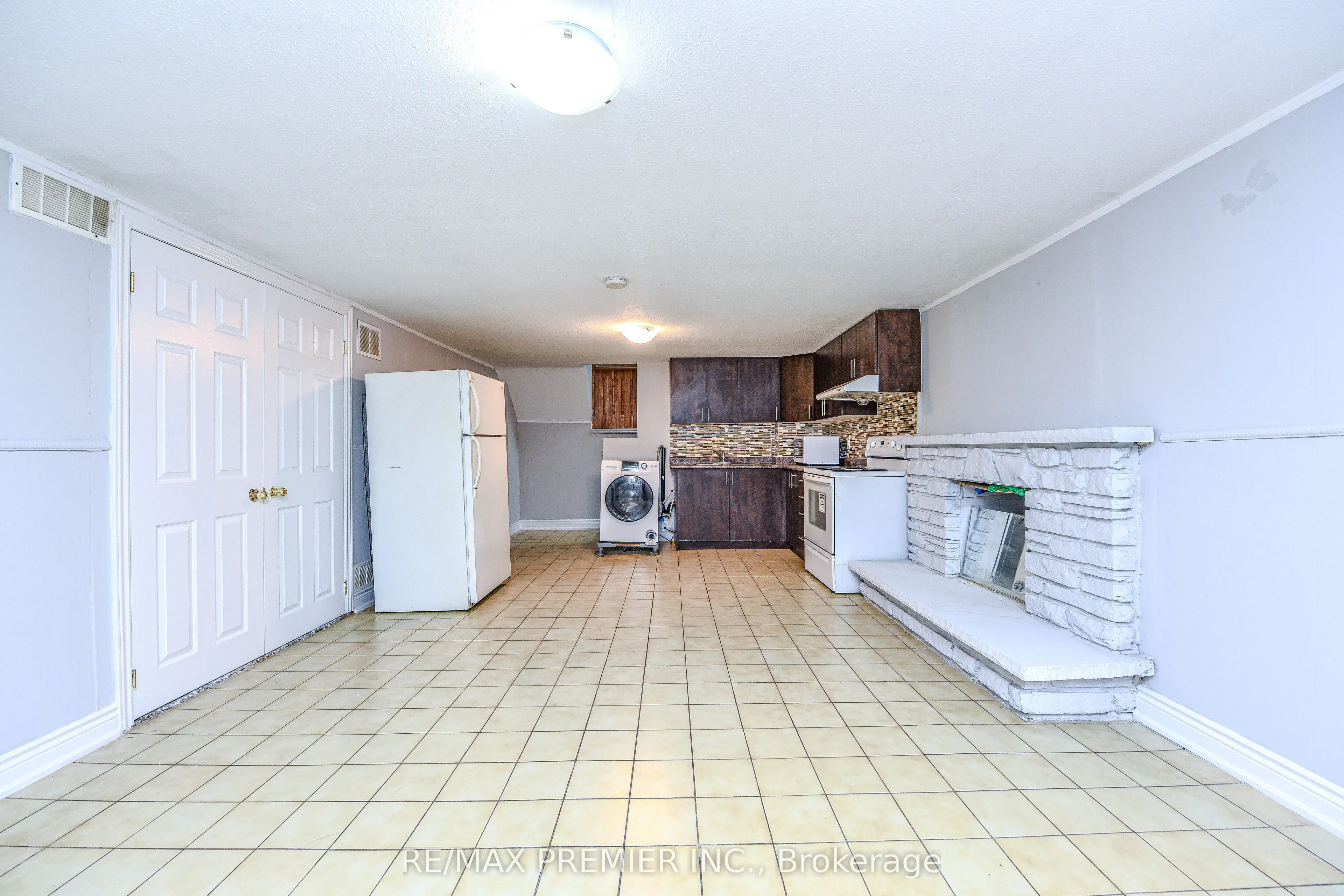 3764 Wyewood Road