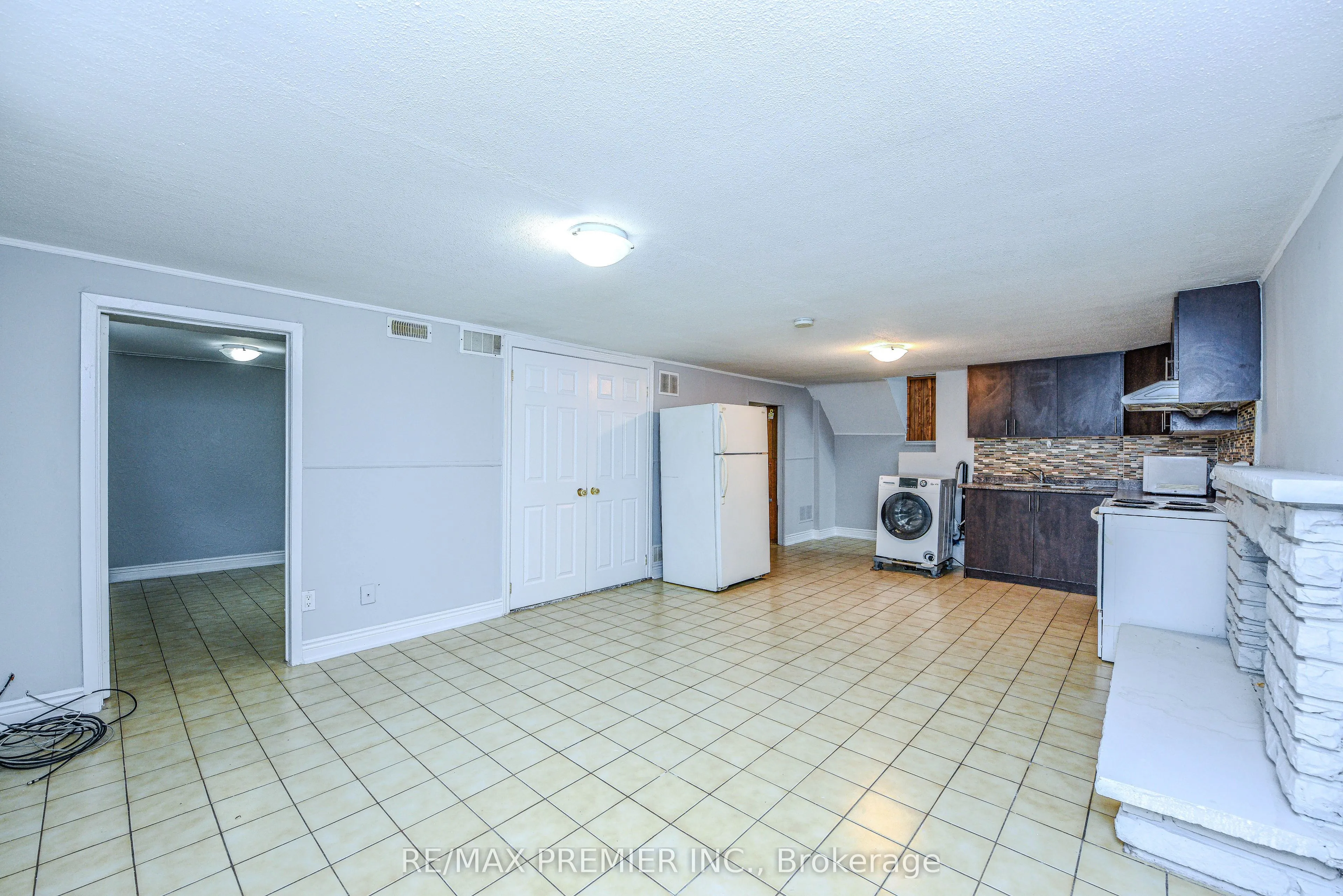 3764 Wyewood Road